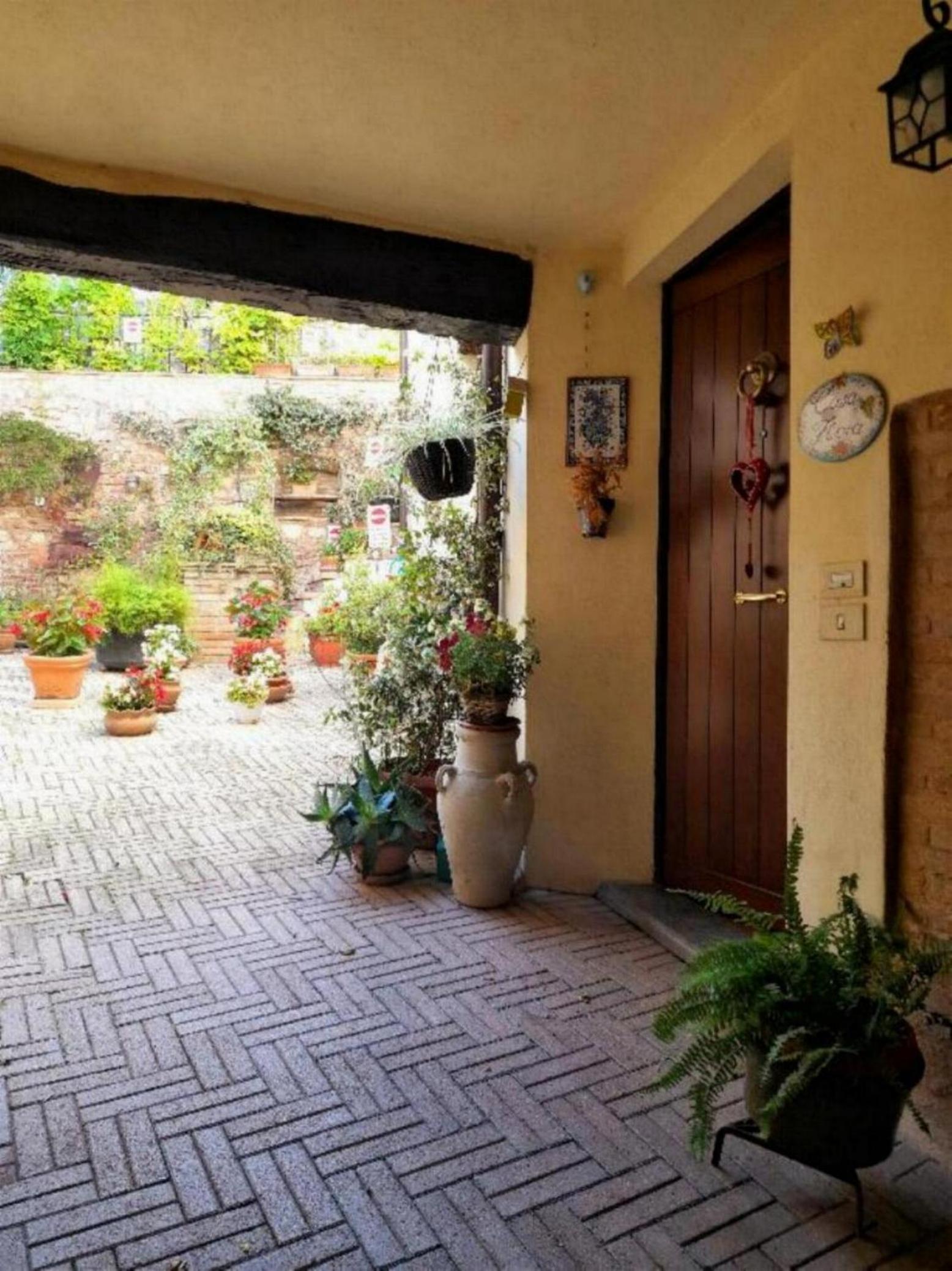 Casa Flora by Ospitaci photo 4