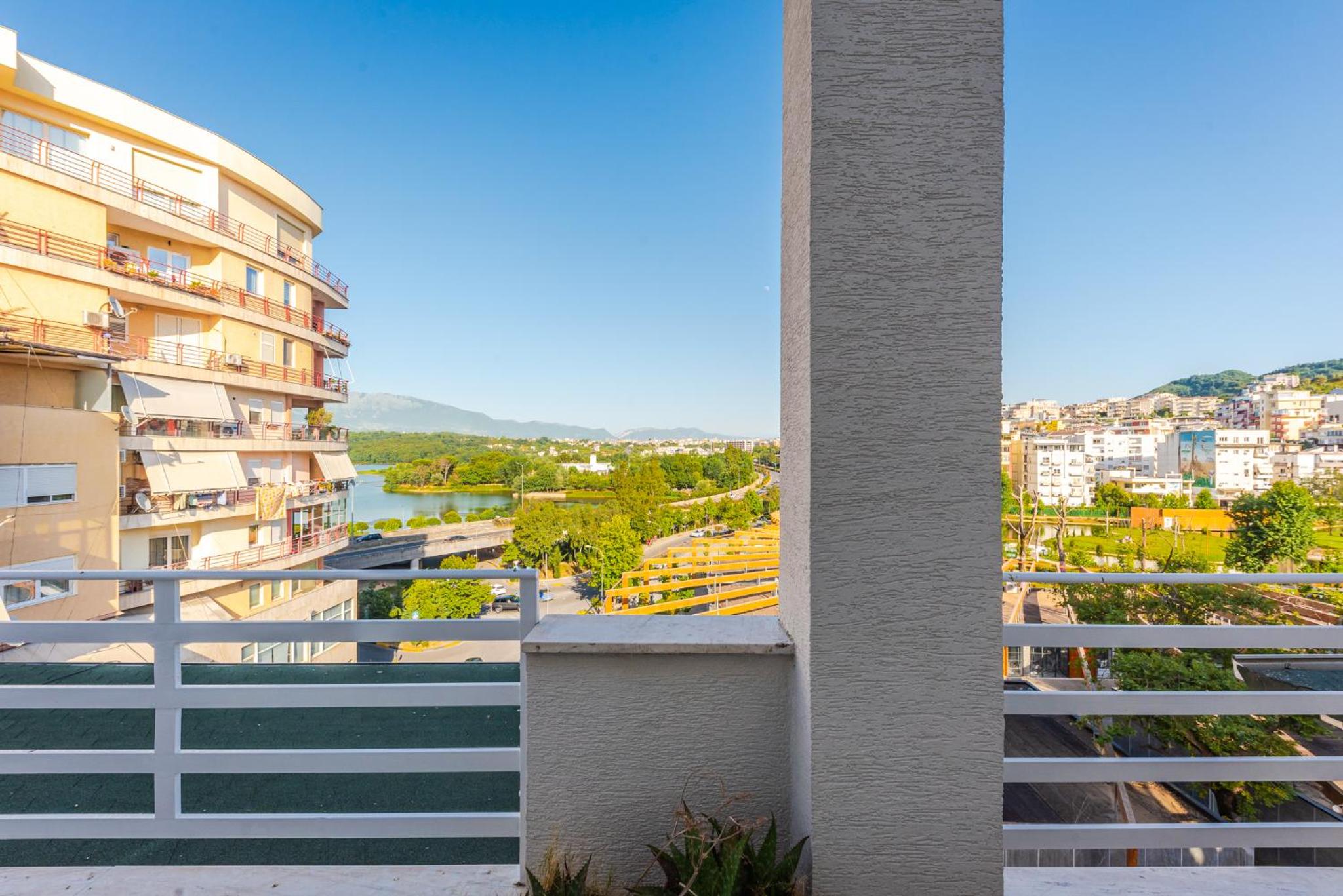Lucas Lake View Penthouse