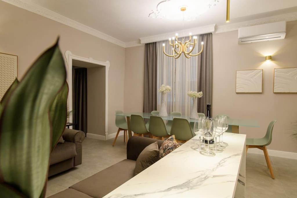 Salvator Rooms