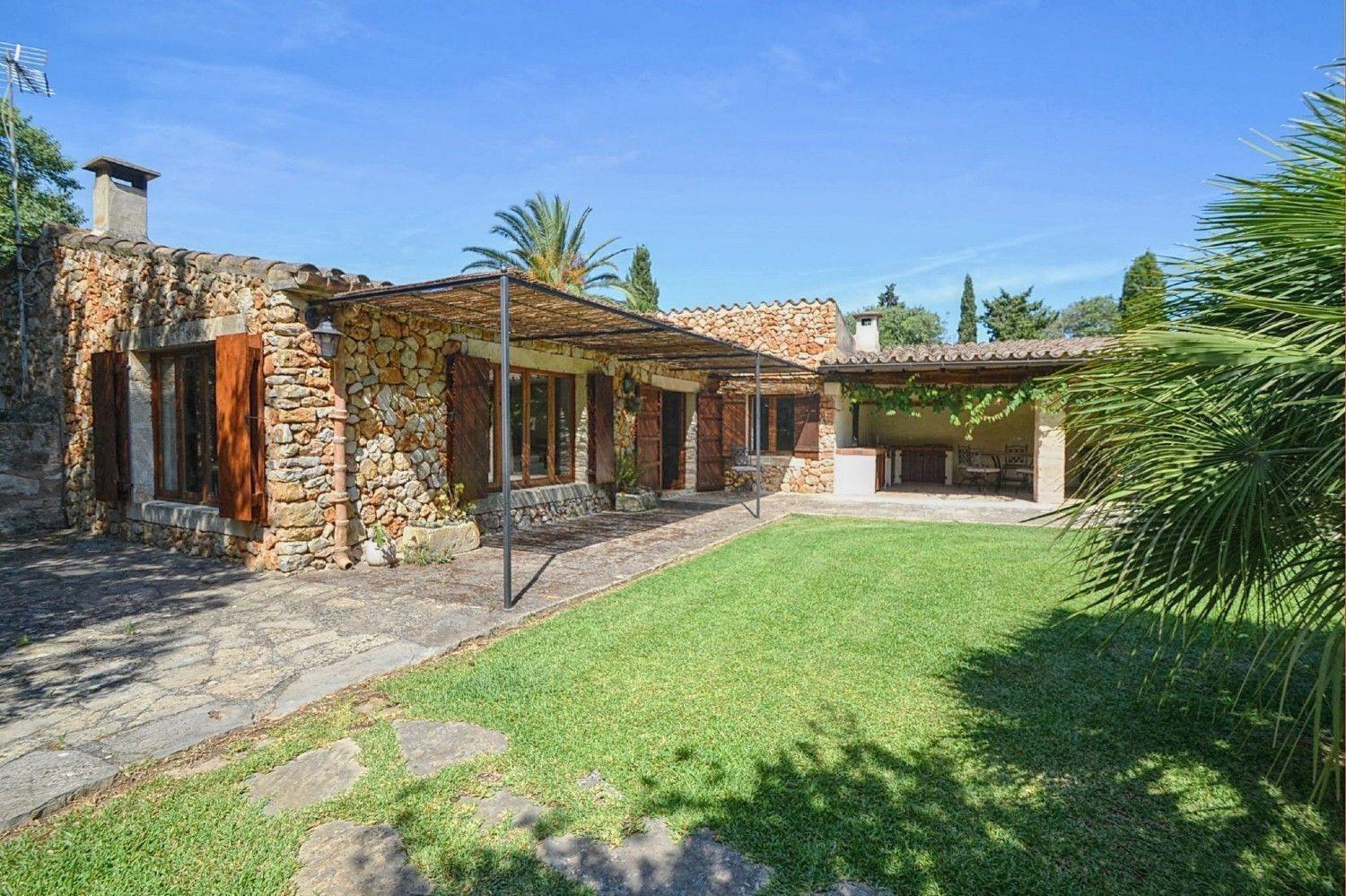Wunderschönes neu renoviertes Landhaus mit Pool 10 km vom Meer entfernt view 5