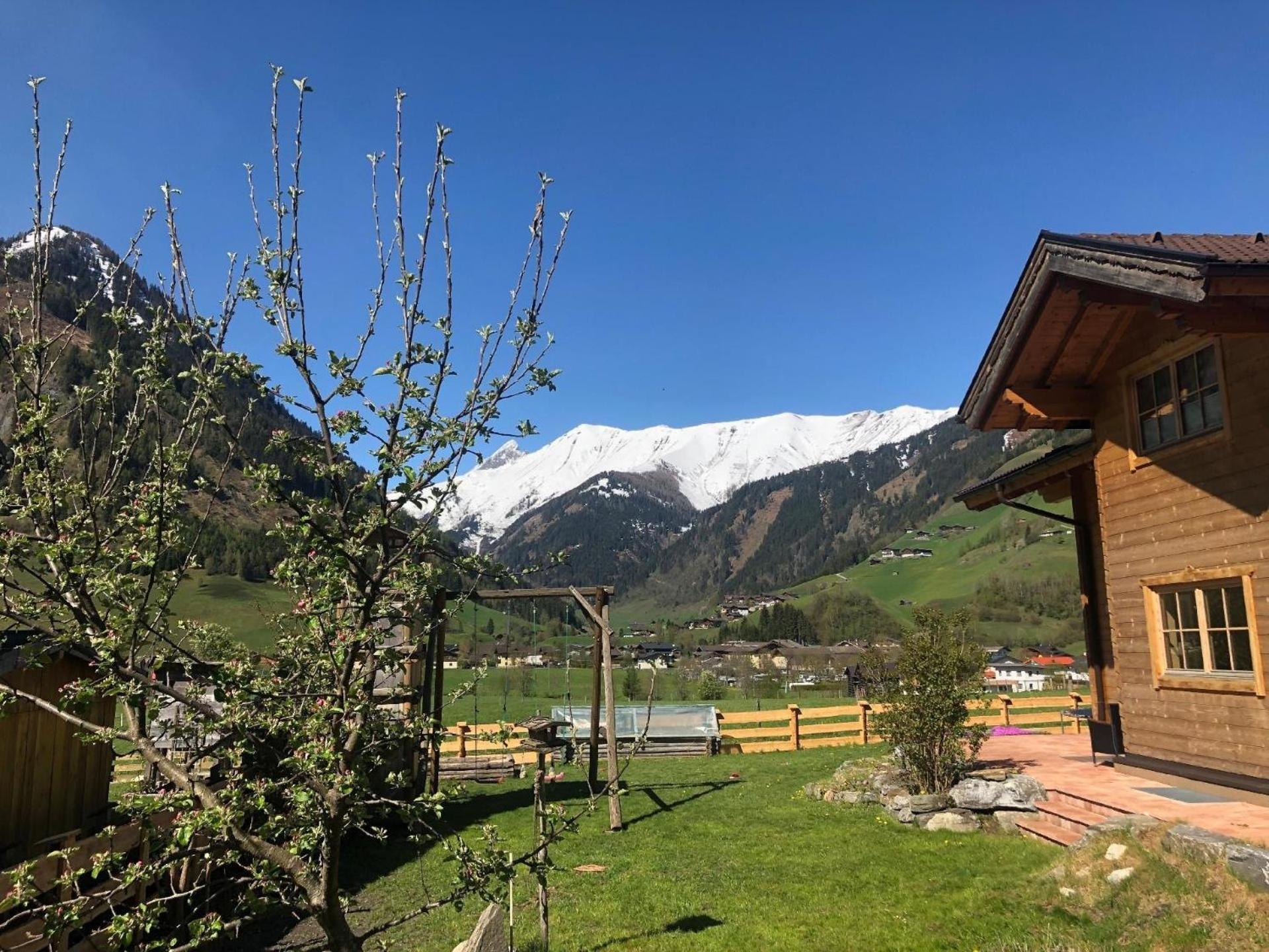 Wunderschönes Ferienhaus in Vorstanddorf mit Grill, Garten und Terrasse