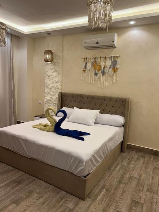 Small lovely cheerful apartment close to El Gouna