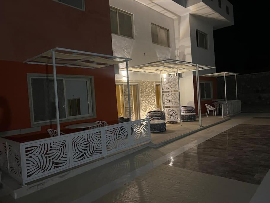 Small lovely cheerful apartment close to El Gouna