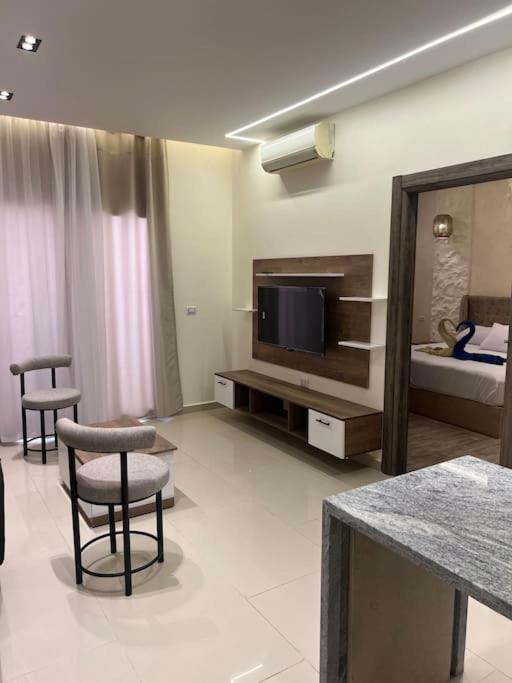 Small lovely cheerful apartment close to El Gouna