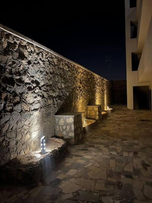 Small lovely cheerful apartment close to El Gouna