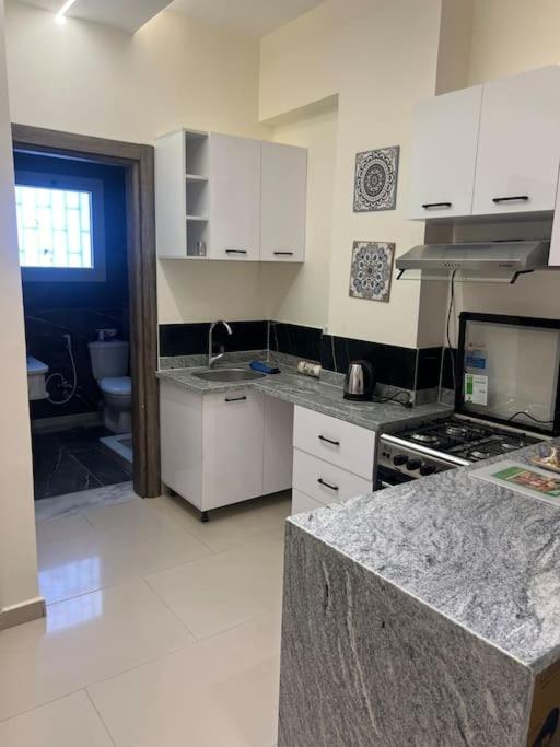 Small lovely cheerful apartment close to El Gouna