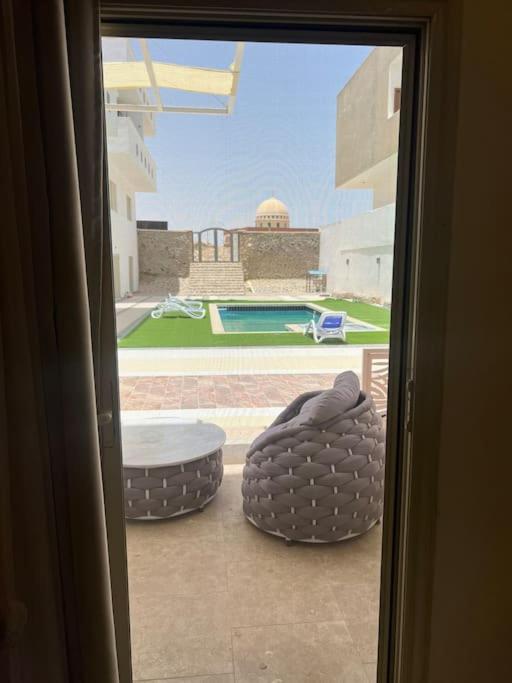 Small lovely cheerful apartment close to El Gouna