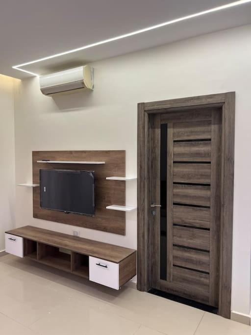Small lovely cheerful apartment close to El Gouna