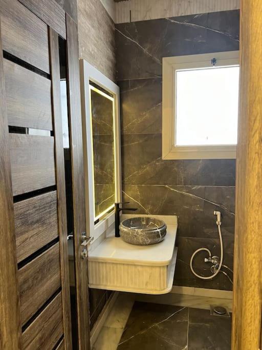 Small lovely cheerful apartment close to El Gouna