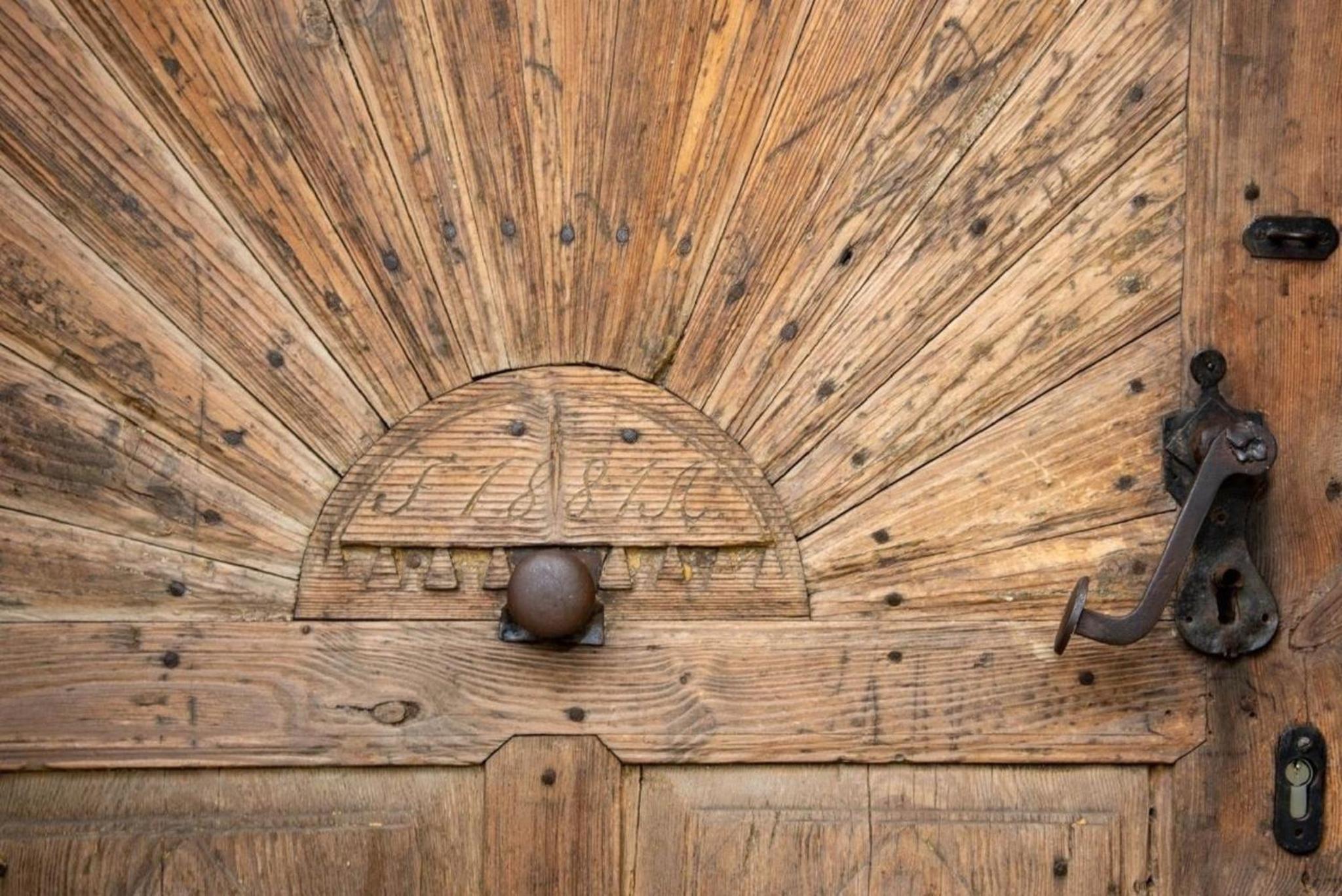 Wunderschönes Ferienhaus in Schloß Rosenau mit Offenerem Kamin