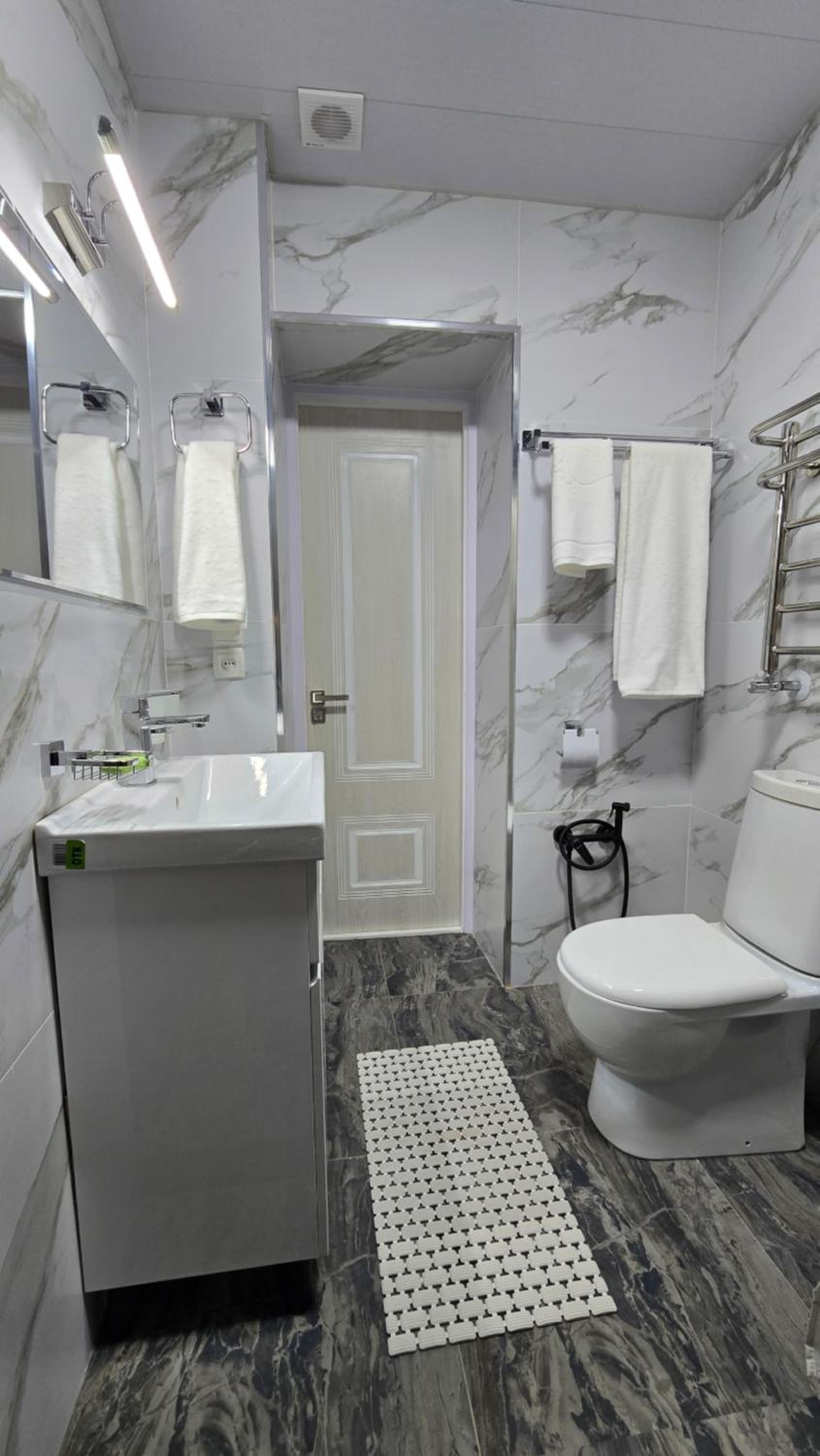 Rano's fayzli Family Guest House