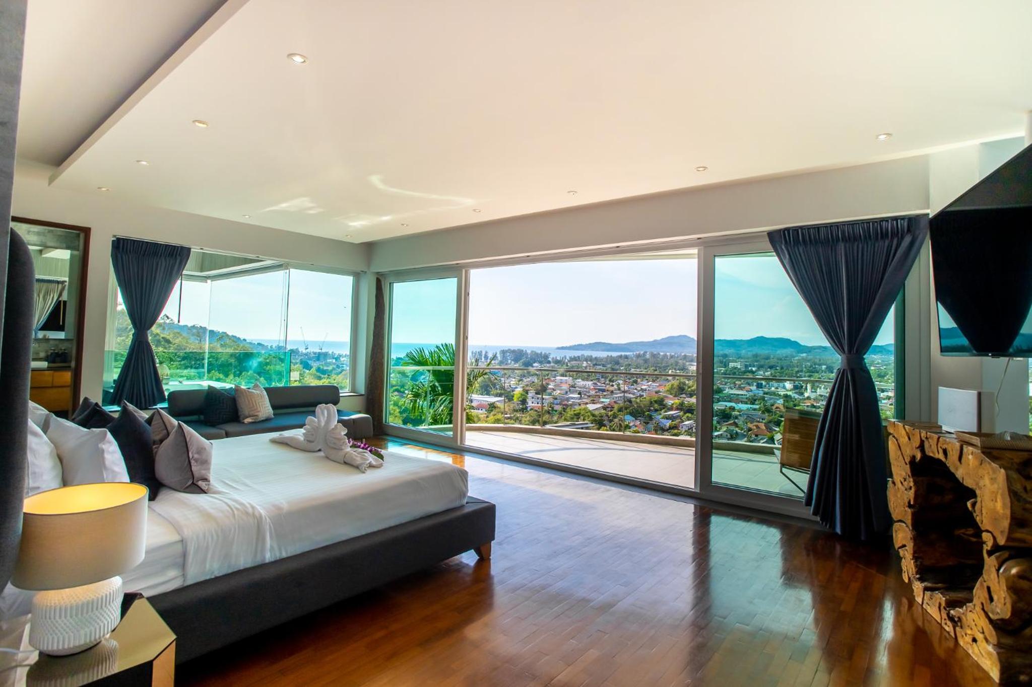 Villa Beyond 9 Bedrooms Seaview - Full Services view 5