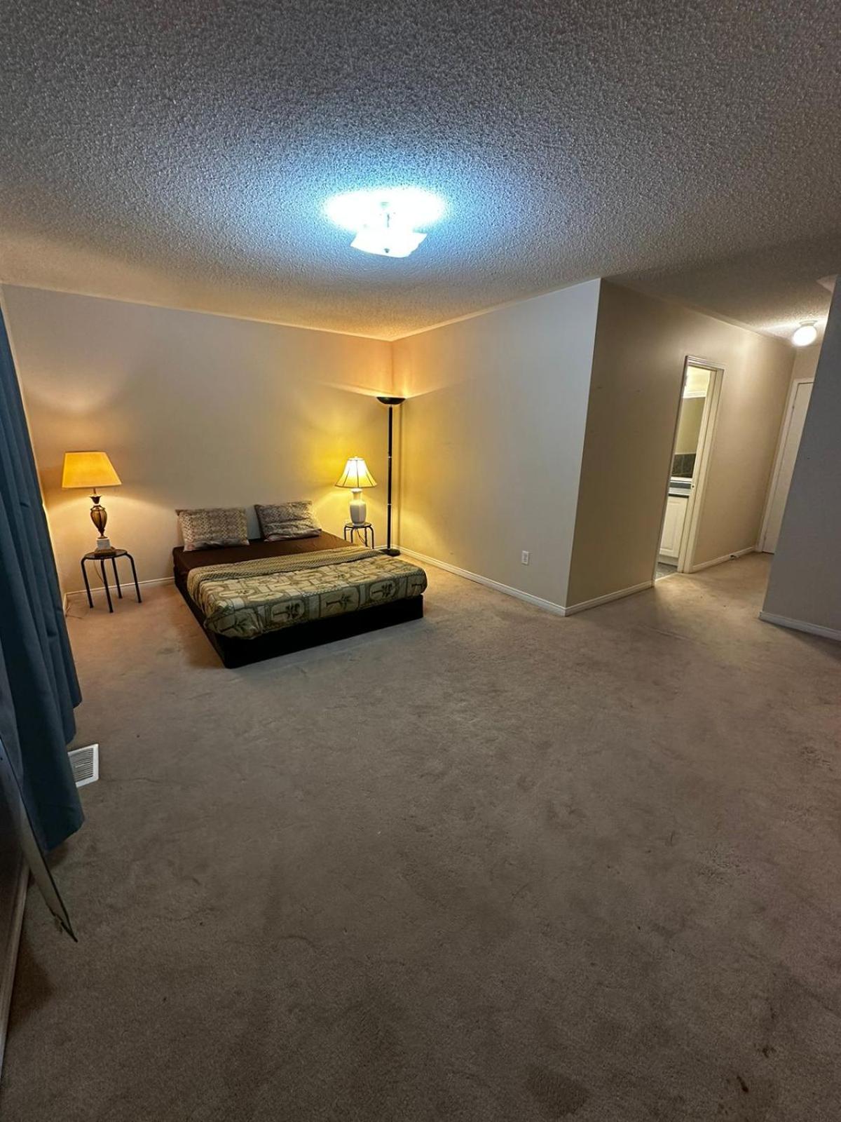 1 Brampton Executive Suite- Great Location- Opp Plaza, Restaurants, Gym, Shopping
