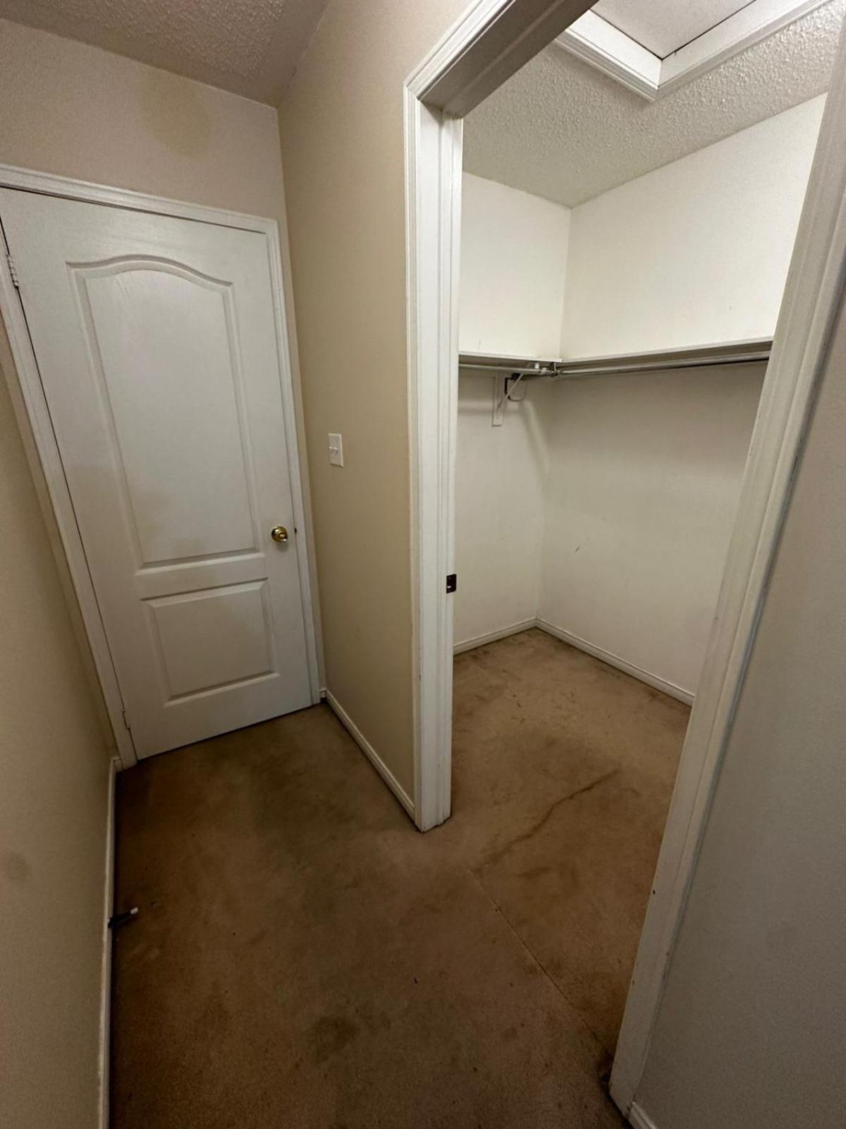 1 Brampton Executive Suite- Great Location- Opp Plaza, Restaurants, Gym, Shopping