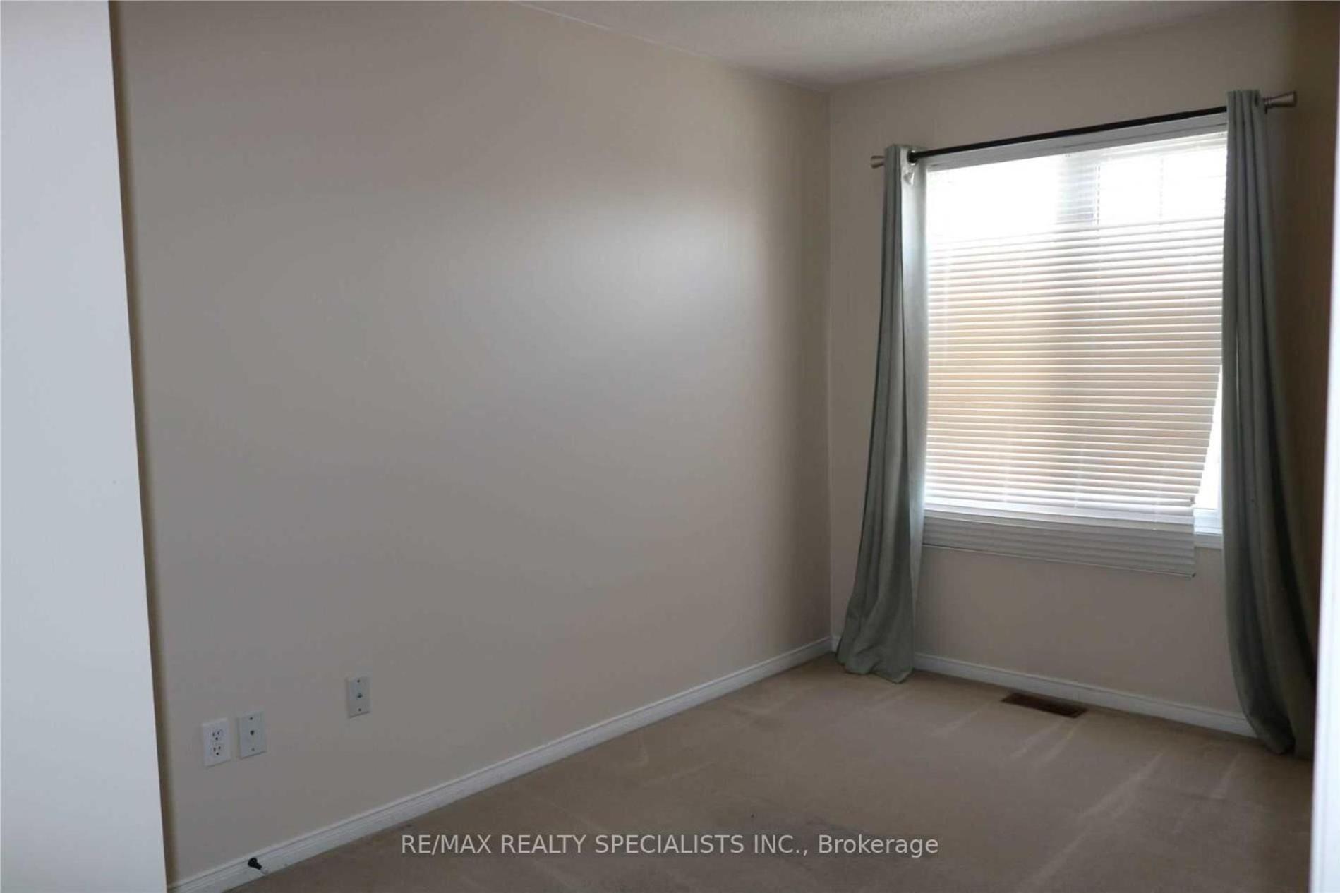 1 Brampton Executive Suite- Great Location- Opp Plaza, Restaurants, Gym, Shopping