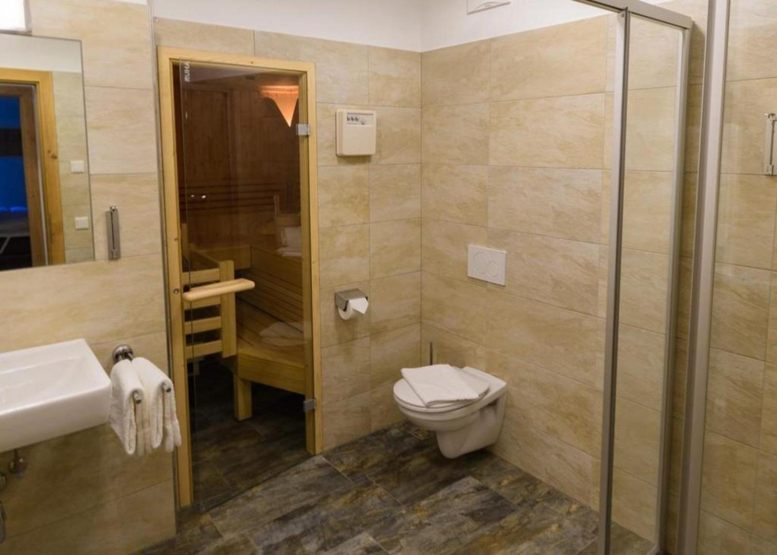 Am Sonnenhang Top 8 - Premium SommerCard & Sauna incl
