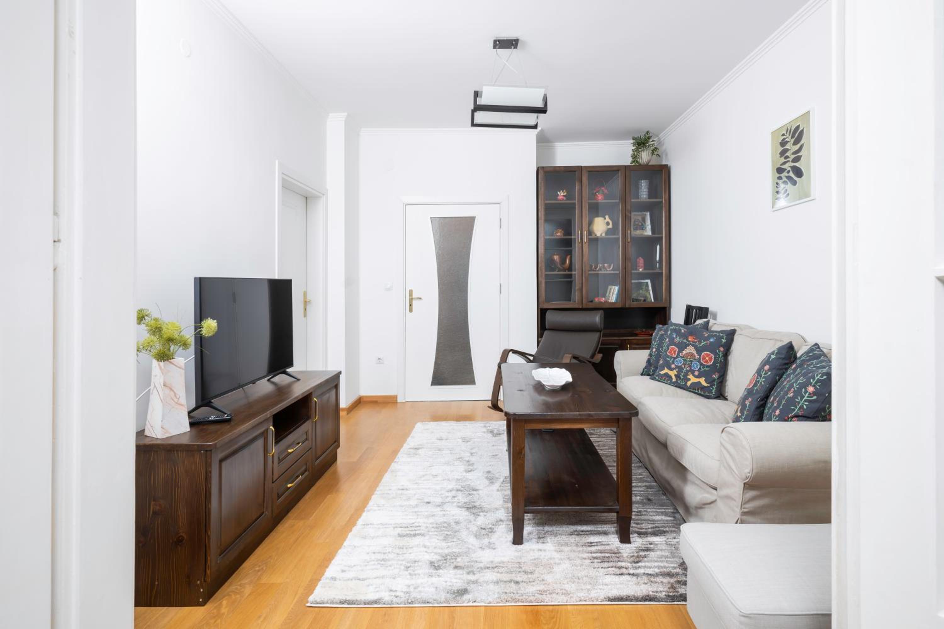1BD flat with Desk on Russian Monument Square by Flat Mаnager