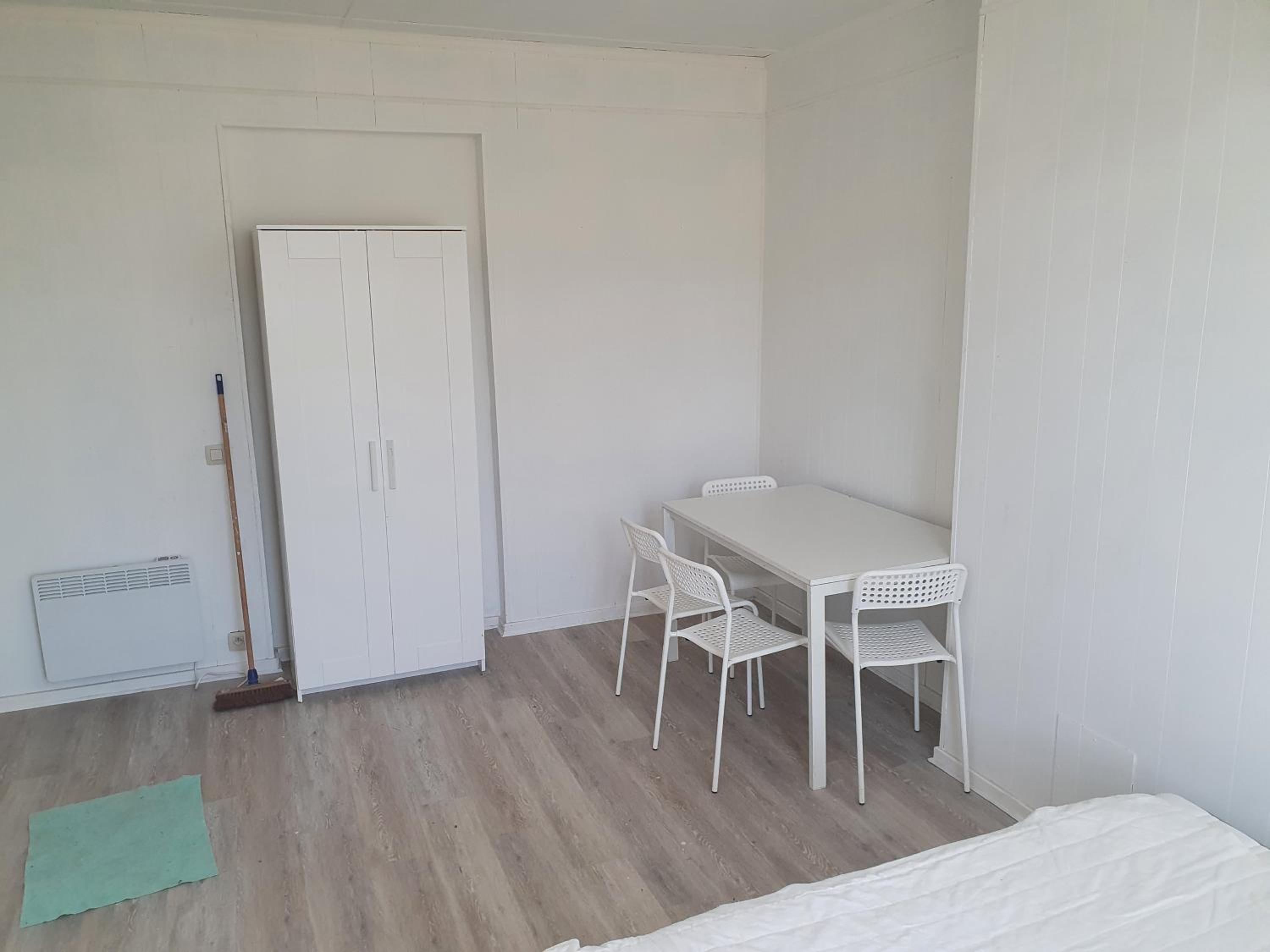 central studio for 2