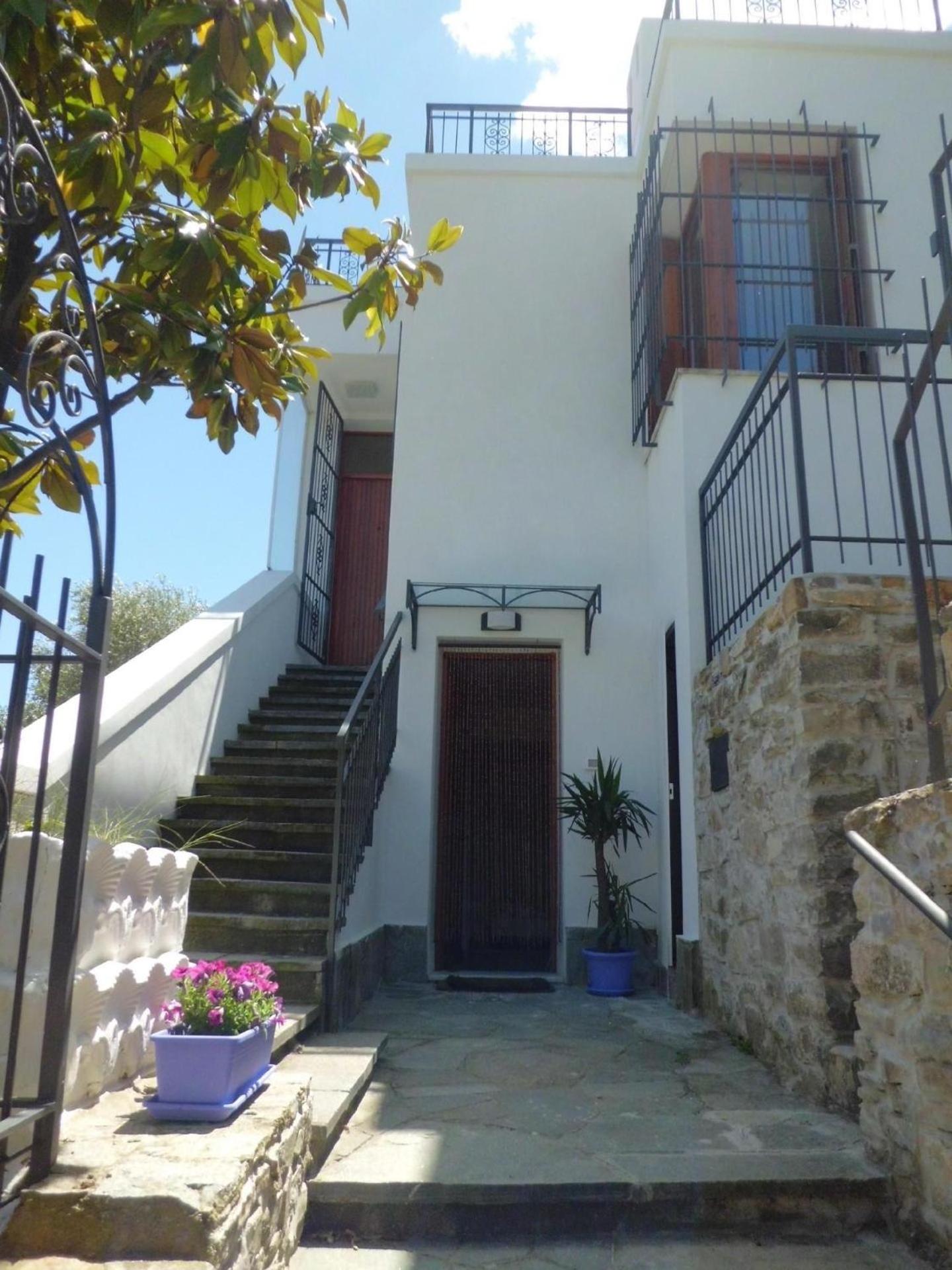 Komfortable Ferienwohnung in Cervo mit Sonnigem Garten view 4