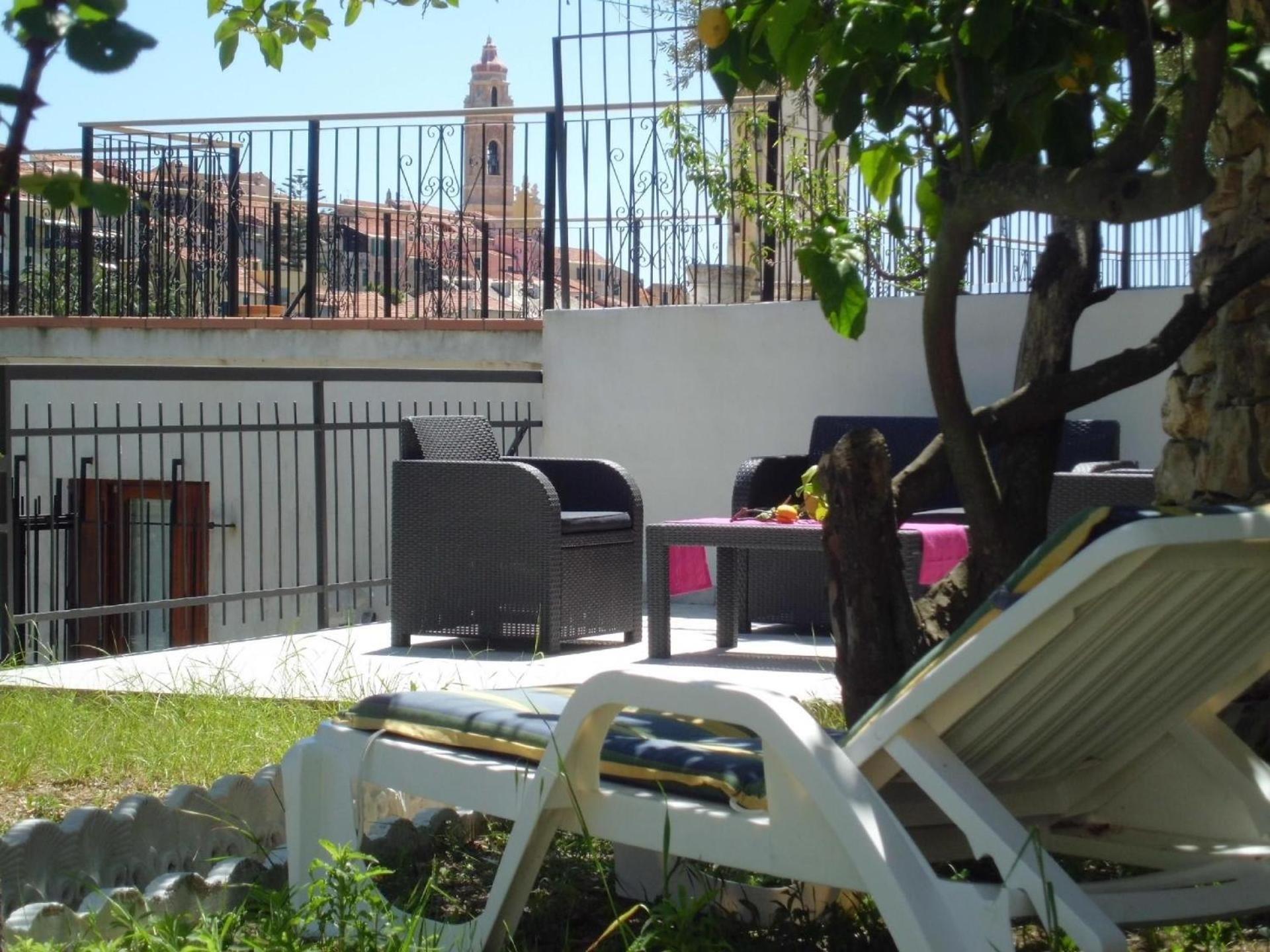 Komfortable Ferienwohnung in Cervo mit Sonnigem Garten view 5