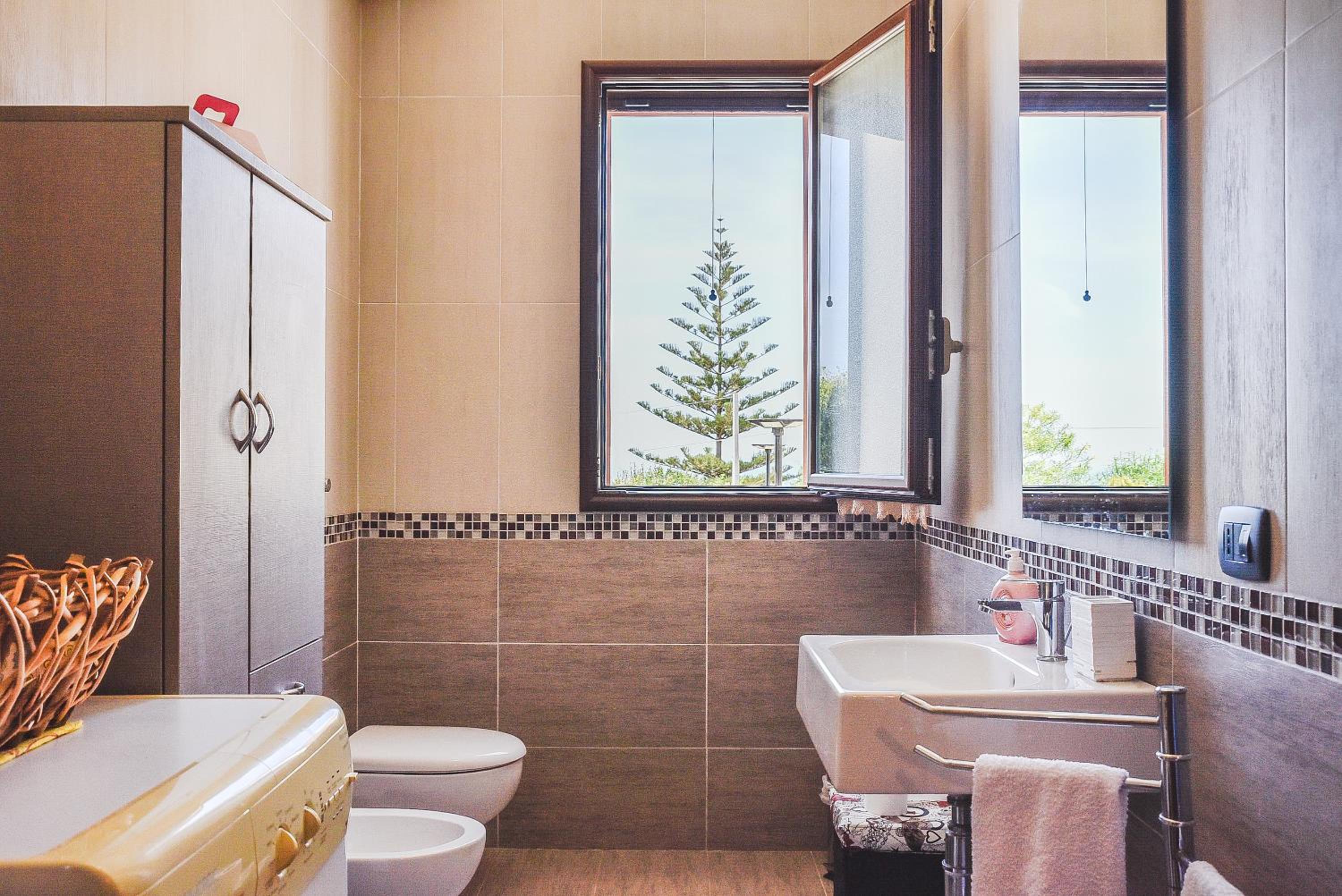 Villa Sovareto vista mare en Sciacca — bathroom