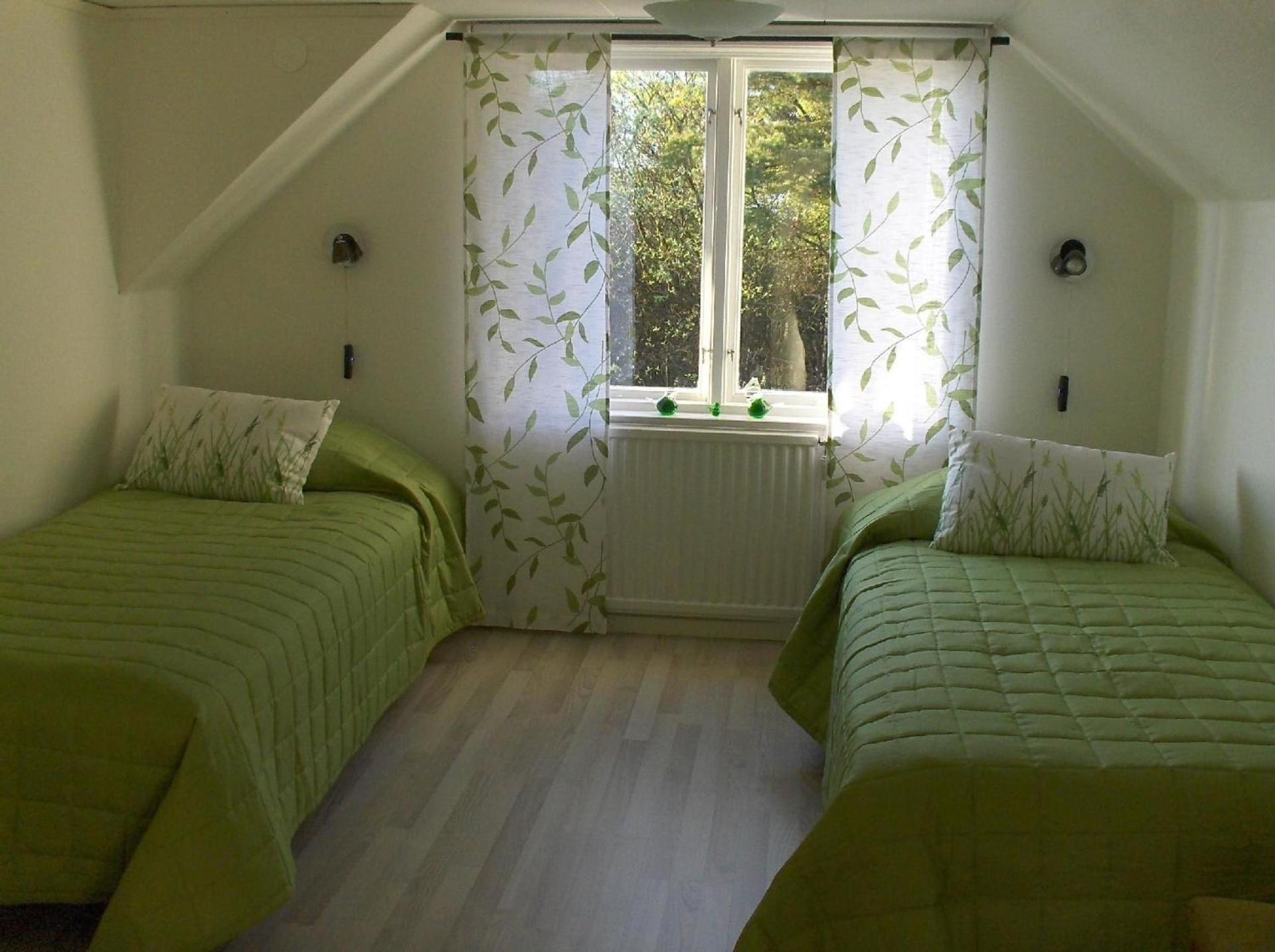 Freistehende Strandvilla mit großem Balkon