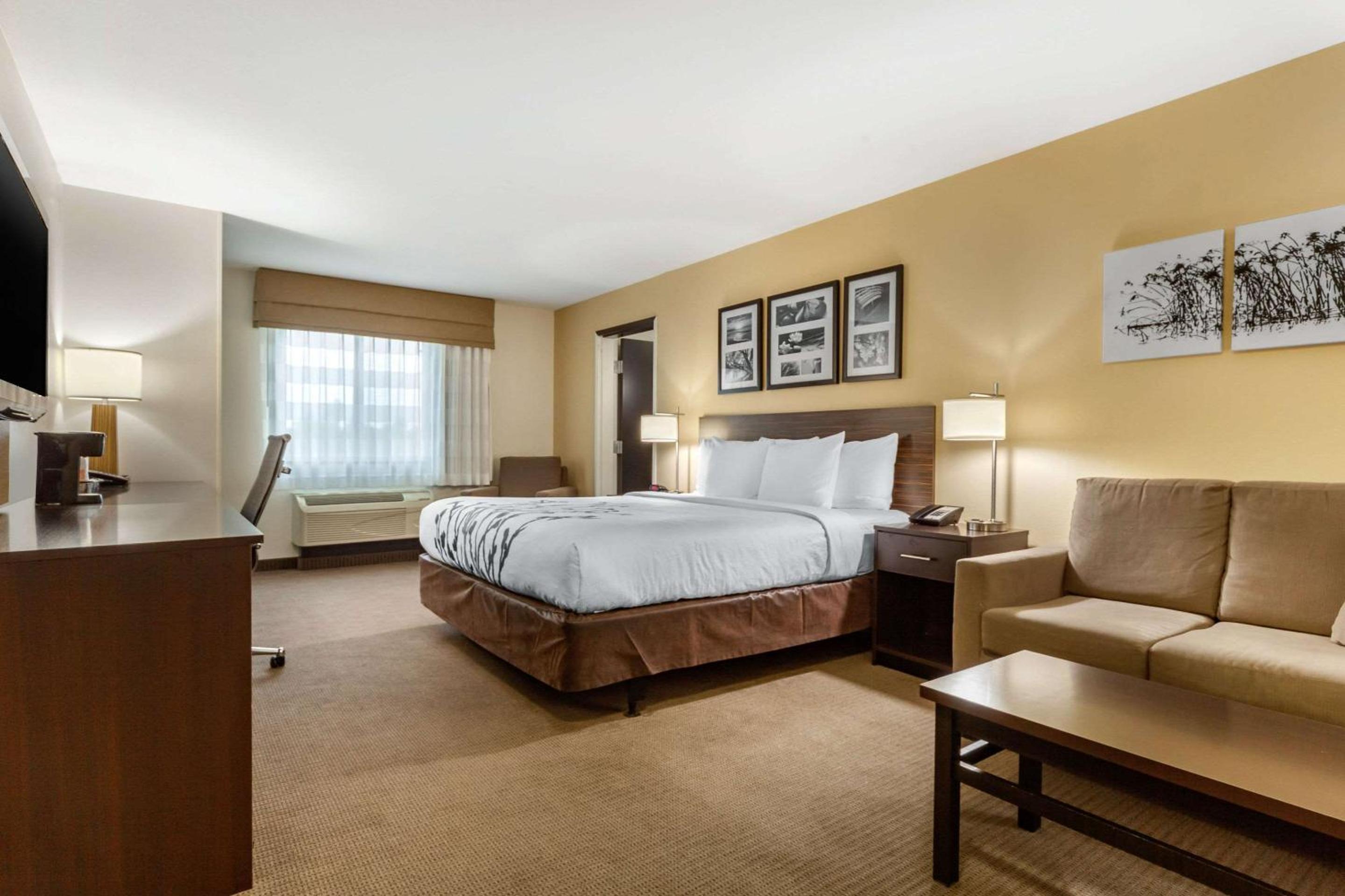 Grand Forks Vacations - Sleep Inn  Suites Grand Forks Near Alerus Center - Property Image 9