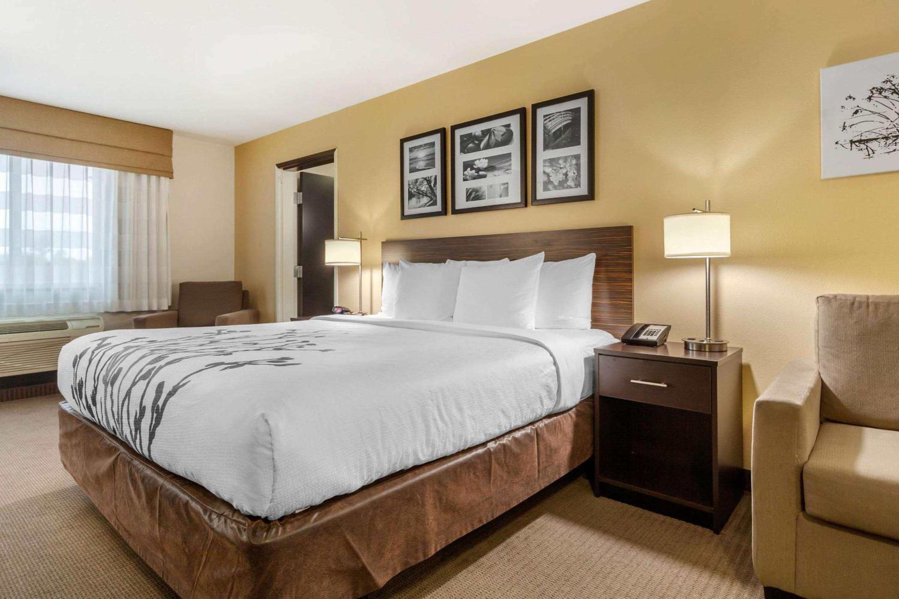Grand Forks Vacations - Sleep Inn  Suites Grand Forks Near Alerus Center - Property Image 1