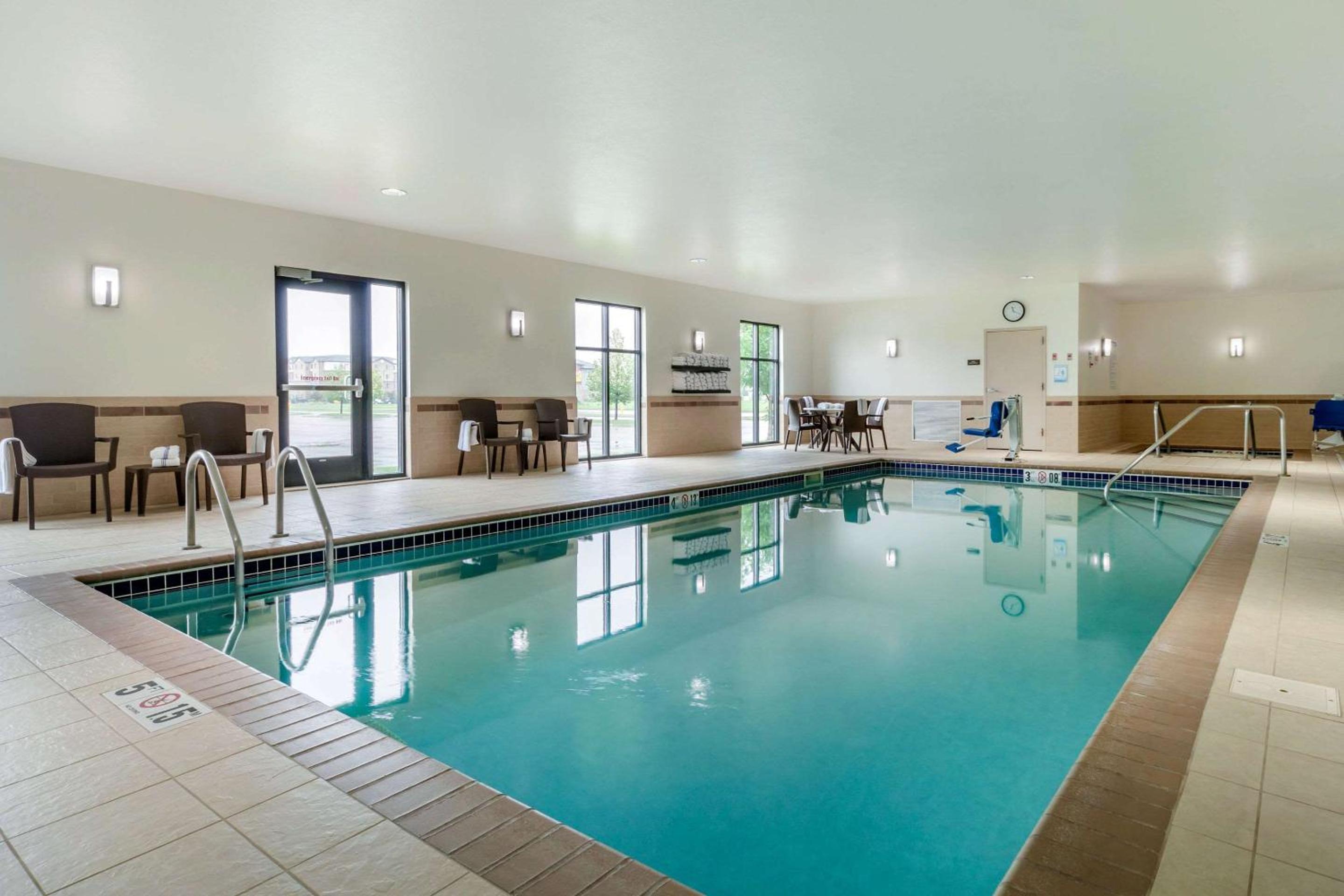 Grand Forks Vacations - Sleep Inn  Suites Grand Forks Near Alerus Center - Property Image 12