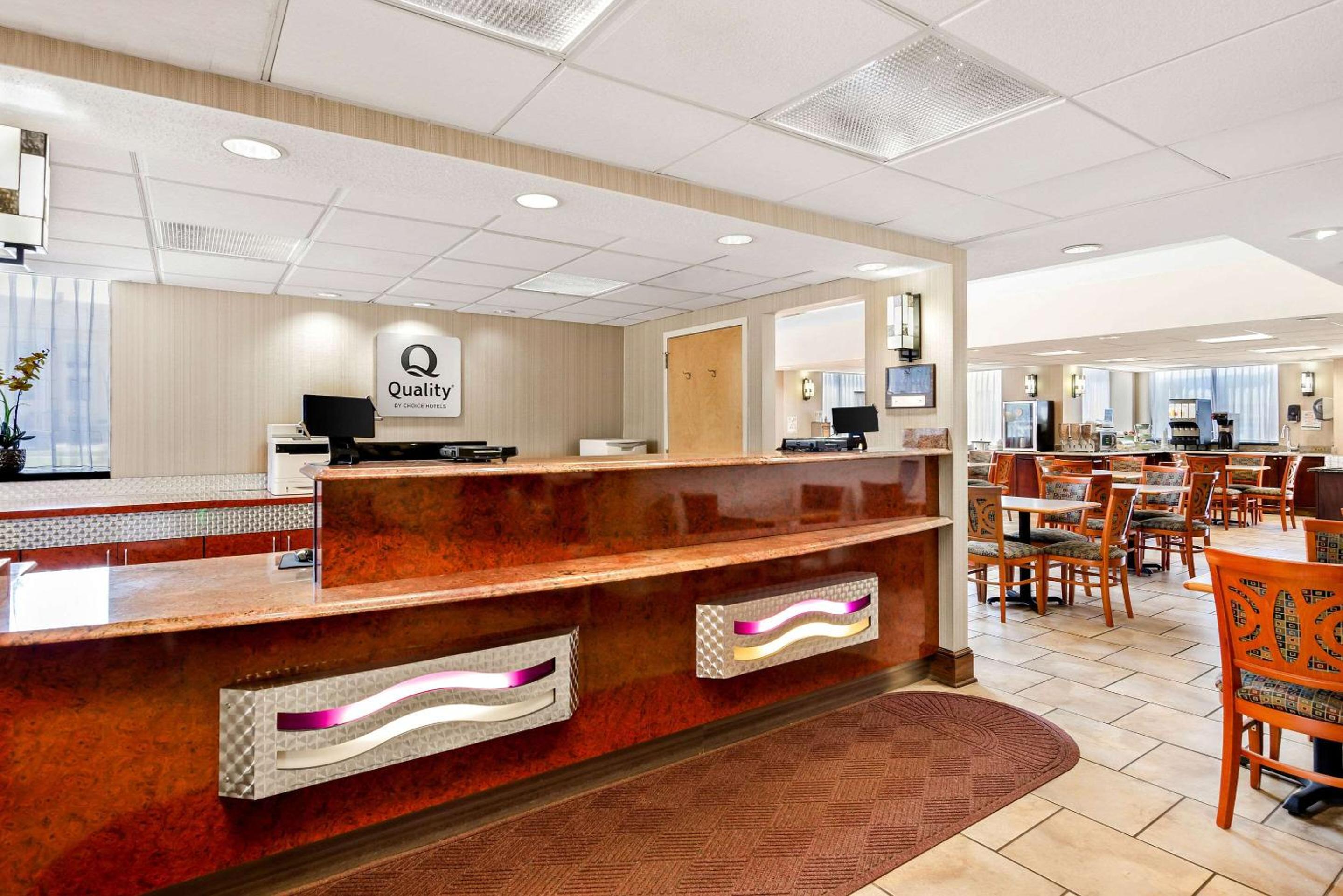 Quality Inn Salem - I-81 view 2