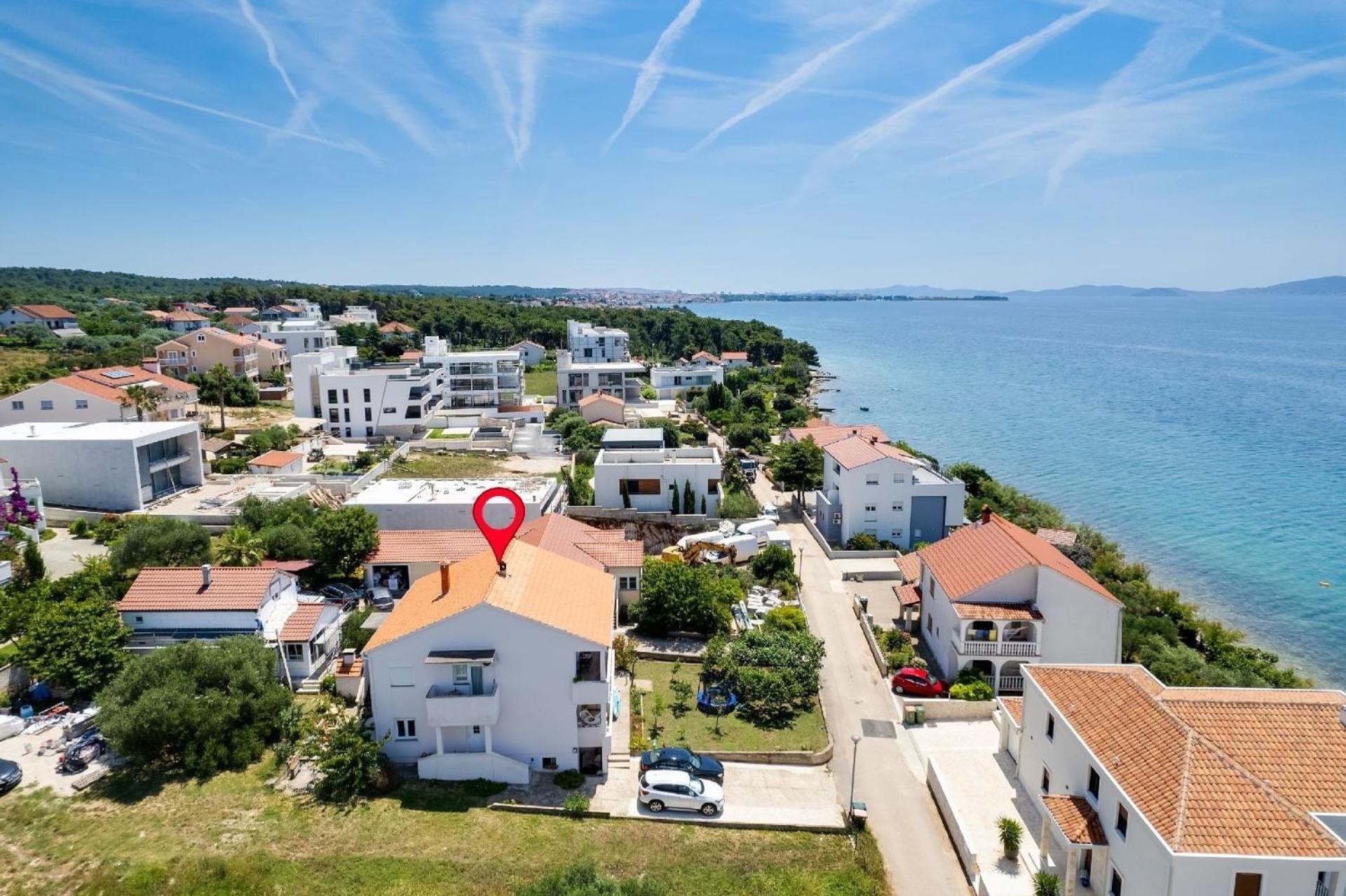 Geräumige Ferienwohnung im Erdgeschoss mit Meerblick vom privaten Balkon - b56525 view 3