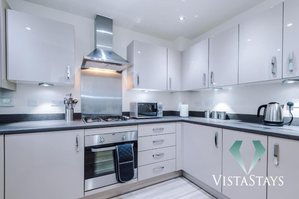 3BDR House By Vista Stays Short Lets & Serviced Accommodation Manchester With Pool Table and Driveway Parking view 5