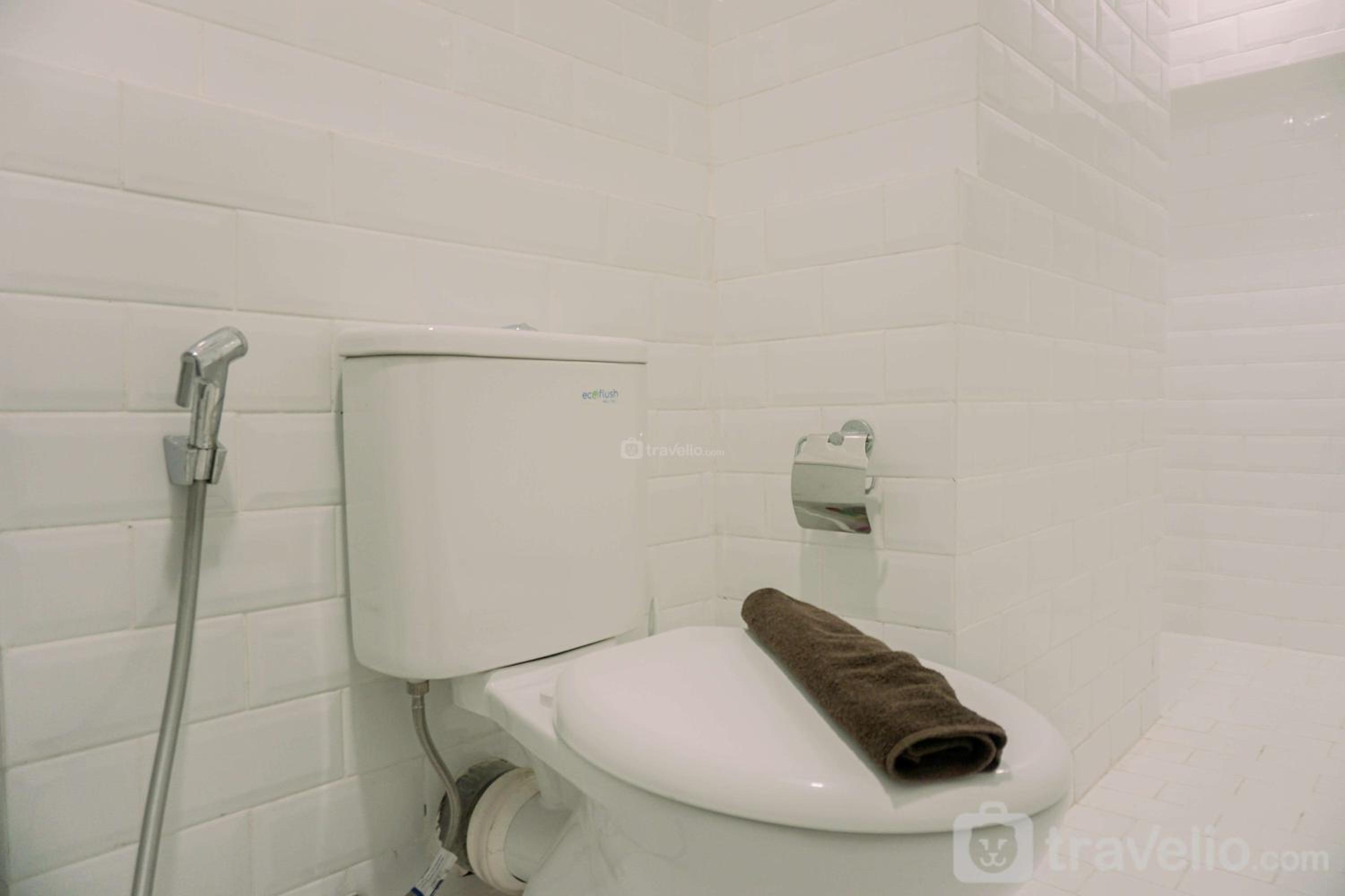 Exclusive and Homey 3BR Loft at Kingland Avenue Apartment By Travelio