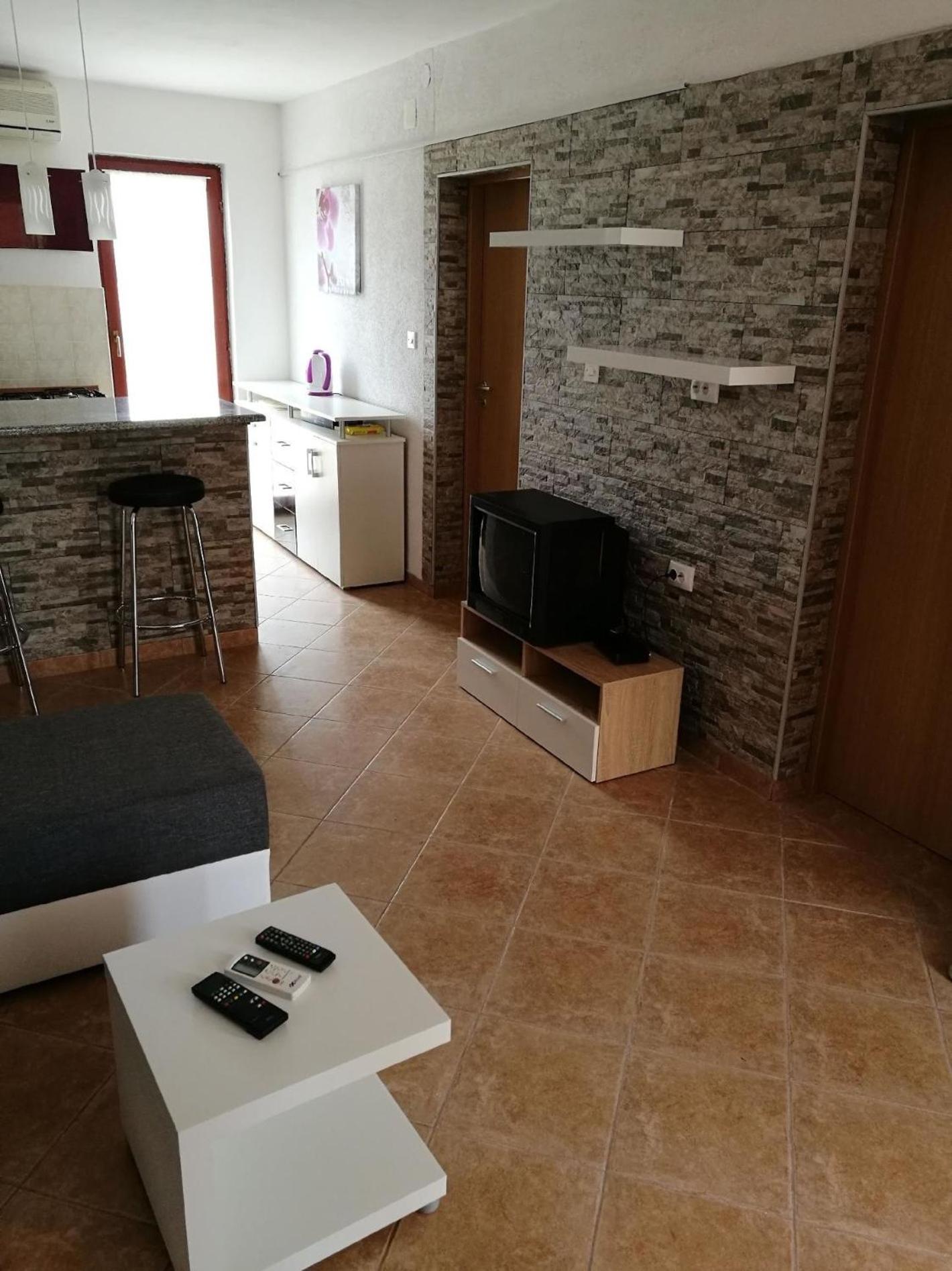 Gemütliche Erdgeschosswohnung Ema Mit Terrasse