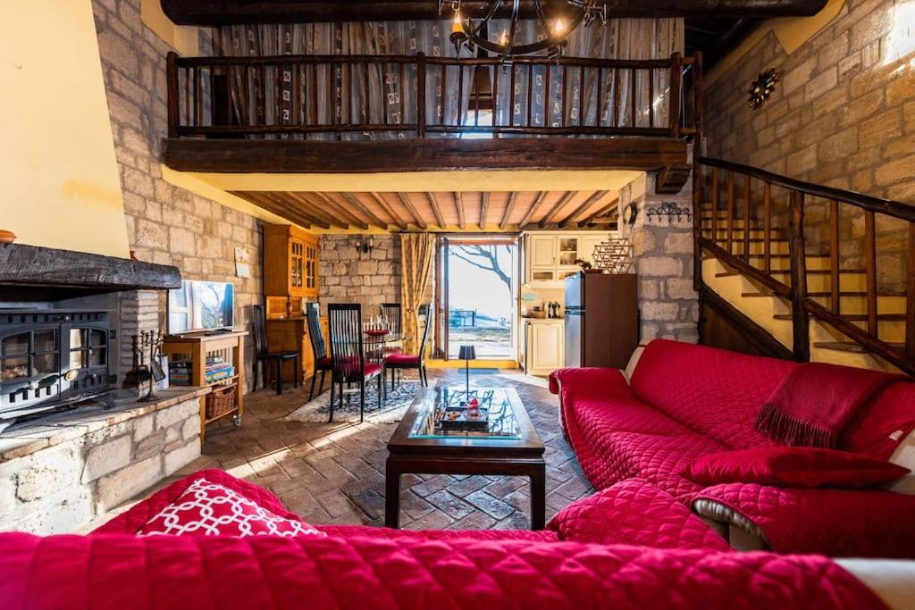 Country Villa with Netflix and Swimming Pool view 3