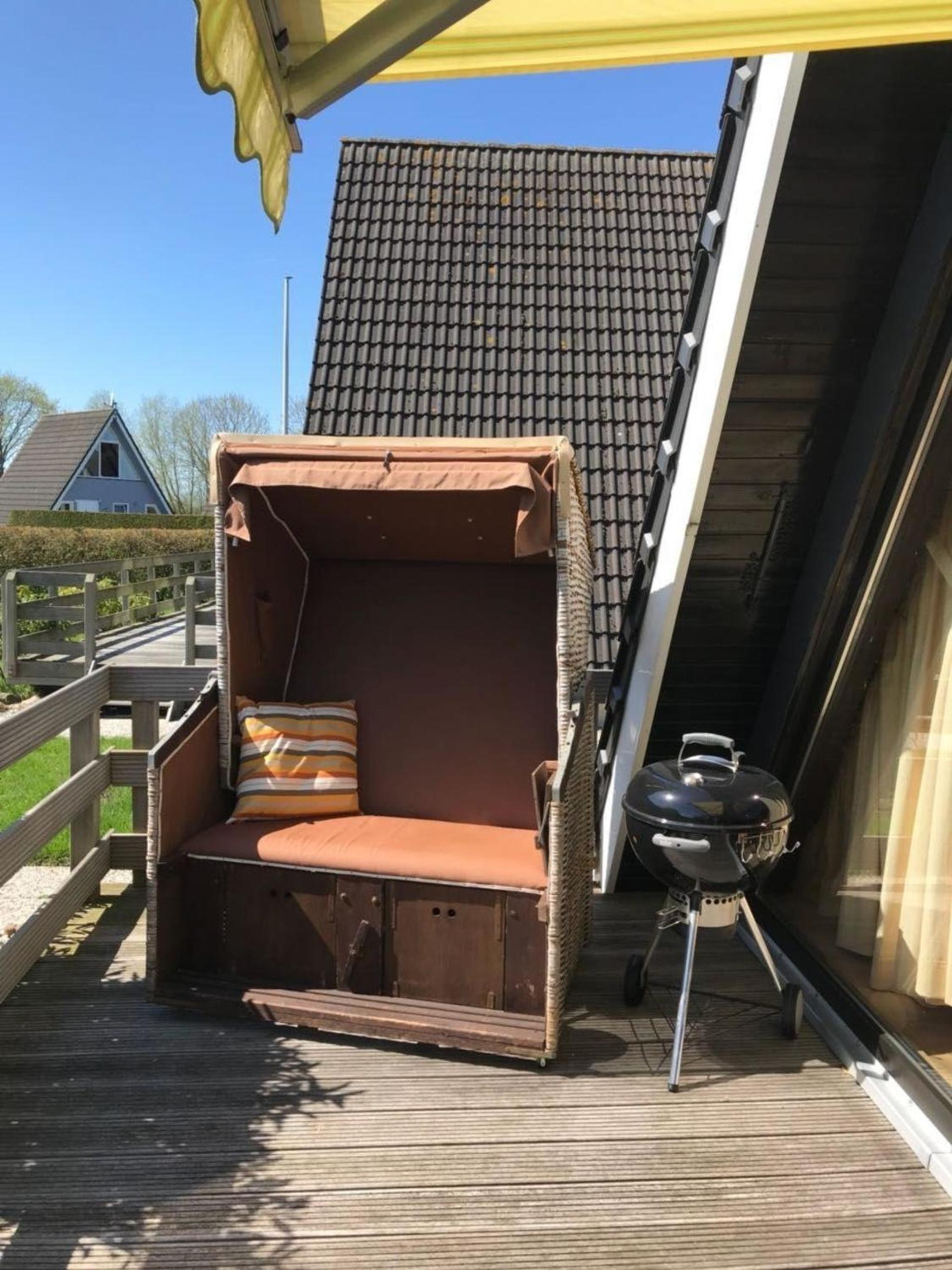 Ferienhaus in Fedderwardersiel mit Terrasse