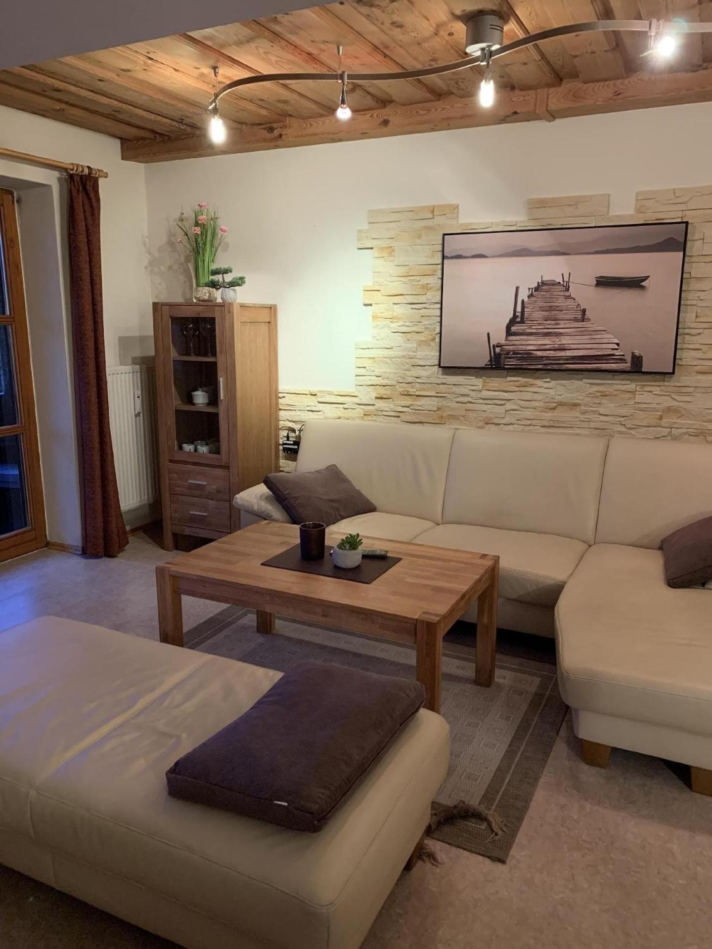 Gemütliche Ferienwohnung Mit Gemeinsamem Pool