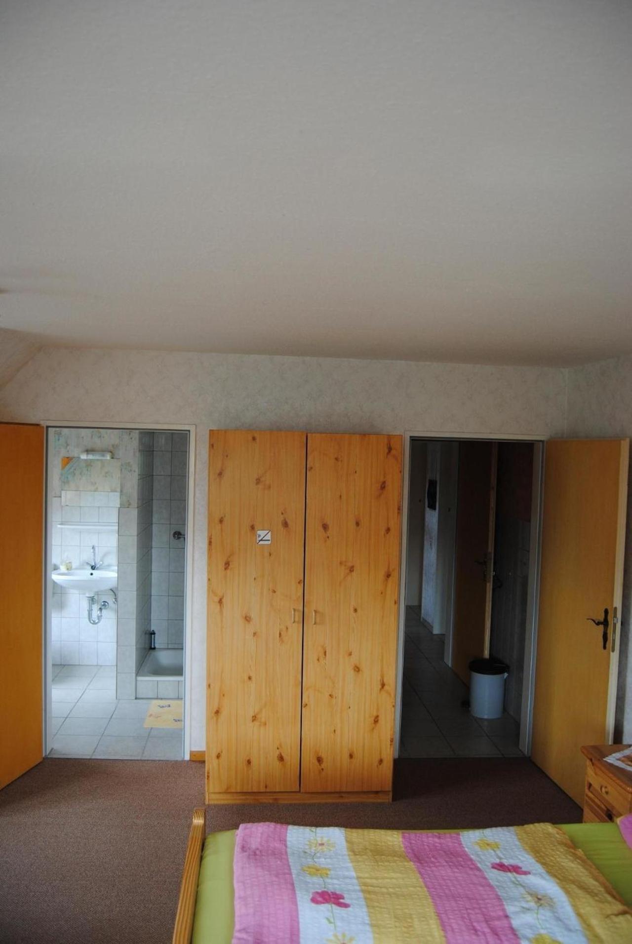 Schule 8 view 5