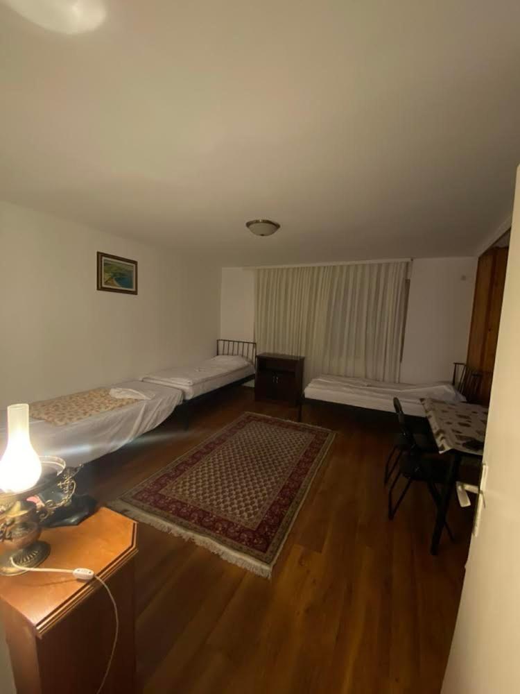 Sunlit City Apartment Gjakova, photo 12