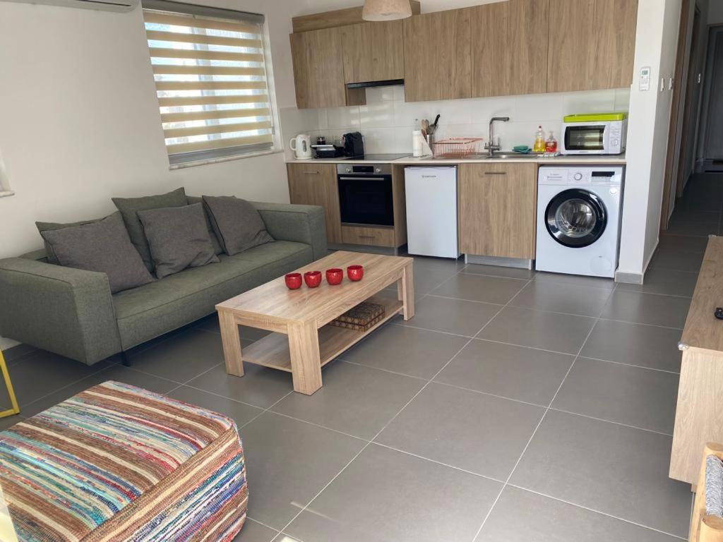 Top Floor Luxury 1Bedroom with Sea View in LARNACA CENTER