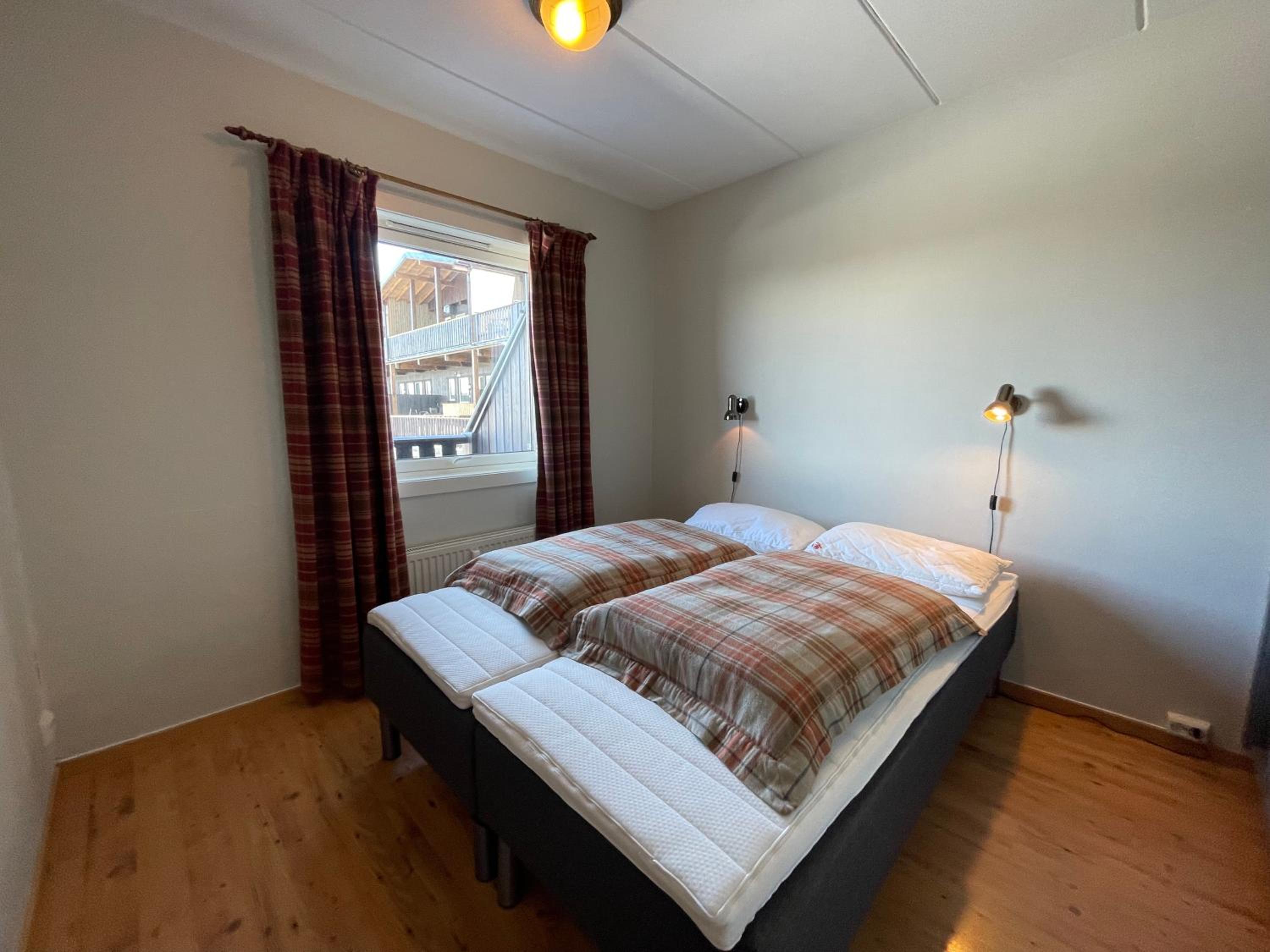 Small Family Retreat Two Bedrooms And Easy Access view 5