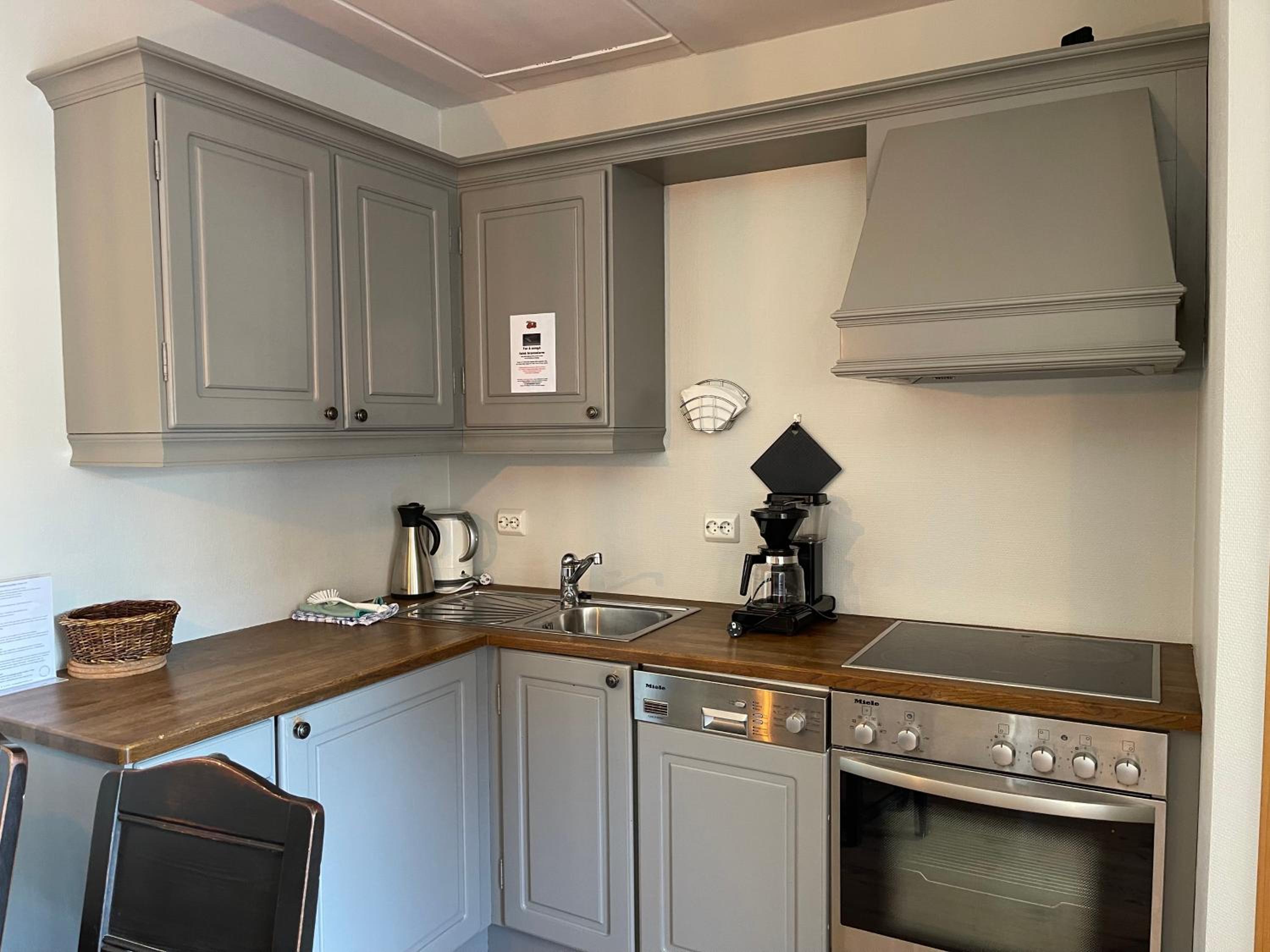Small Family Retreat Two Bedrooms And Easy Access view 3