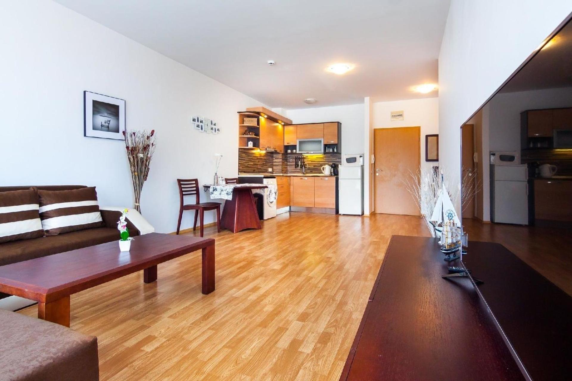 Appartement in Pomorie mit Garten und gemeinsamem Pool