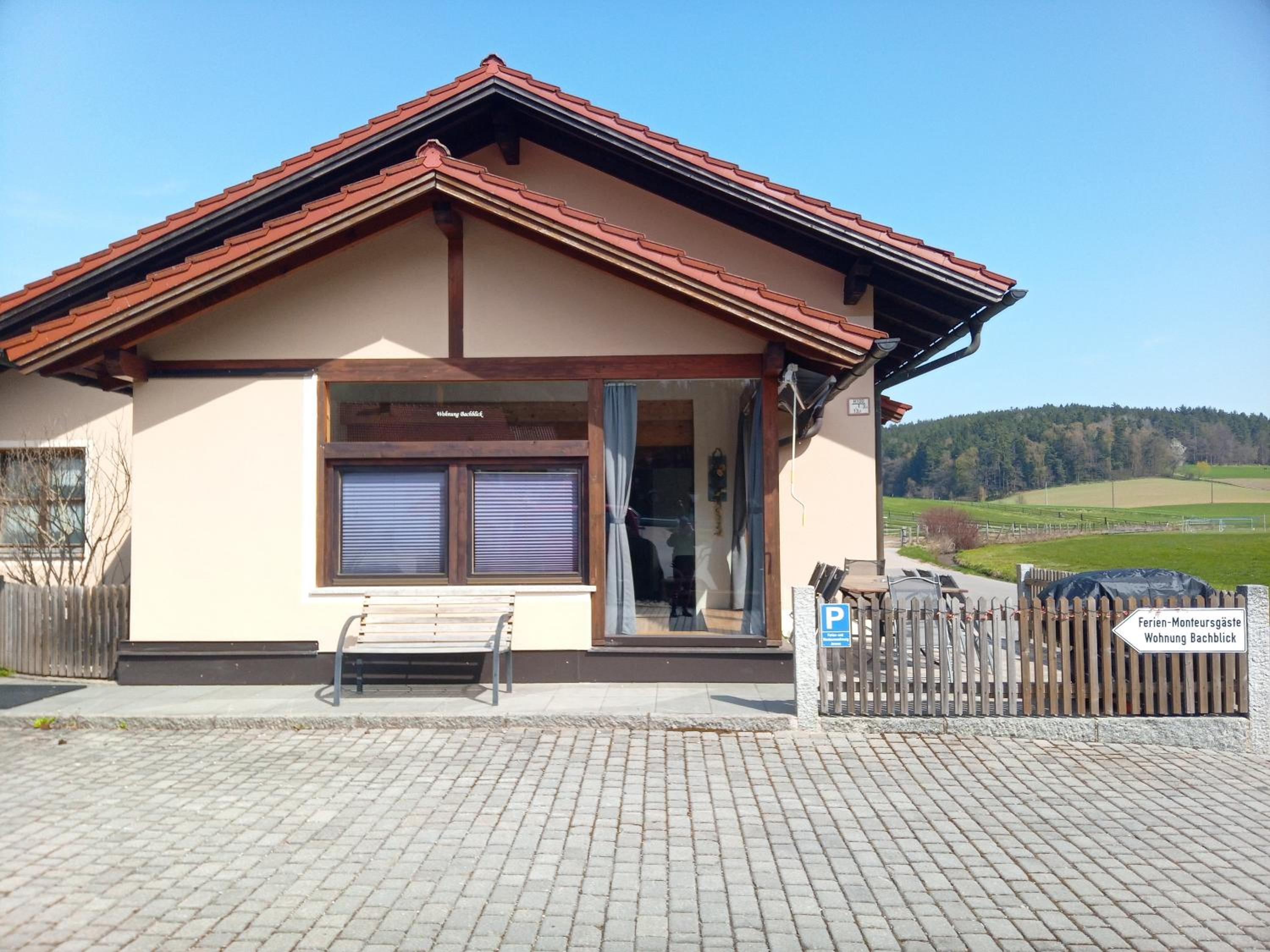 Großzügige Wohnung Bachblick