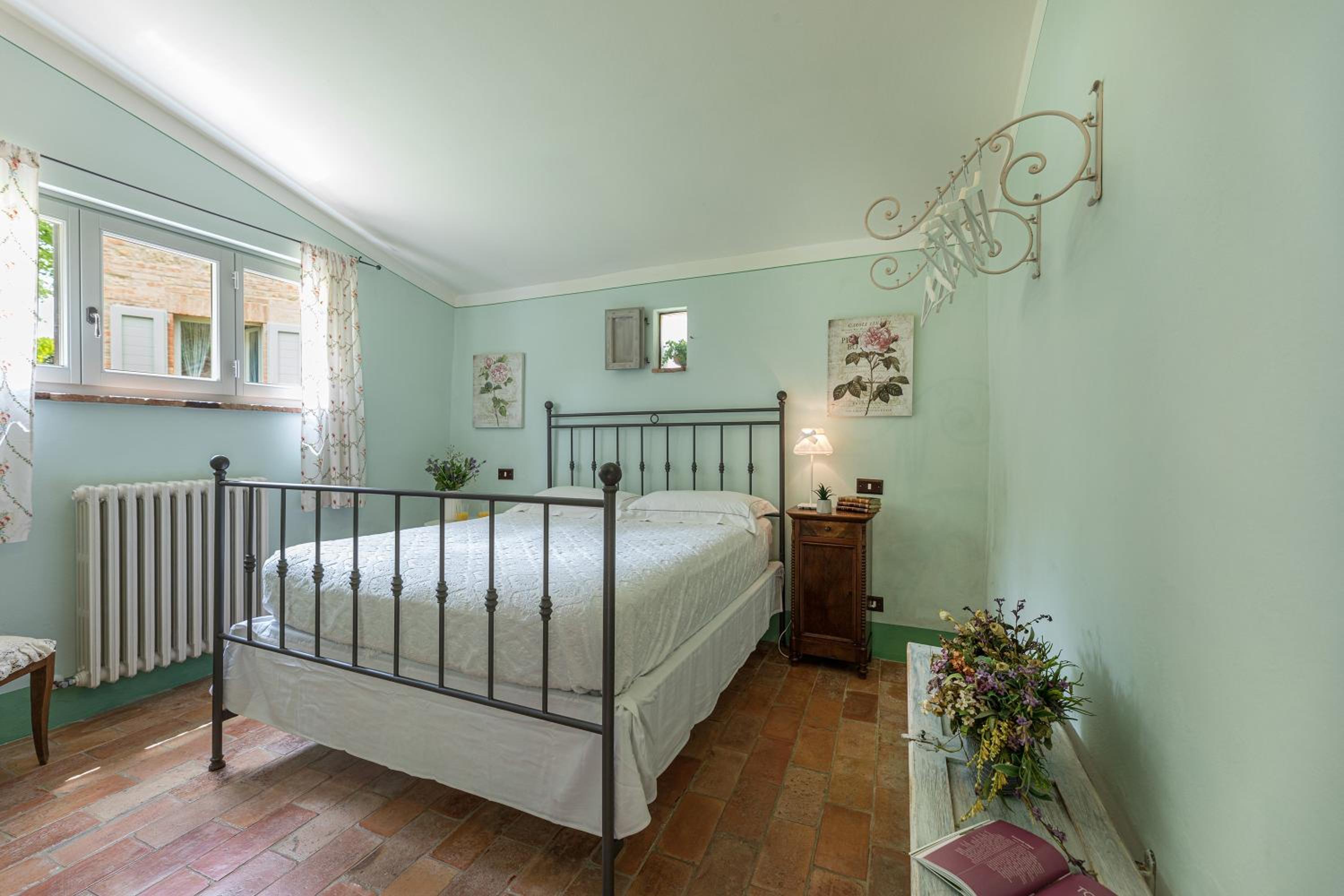 IL MOLINACCIO 14&2, Emma Villas view 3
