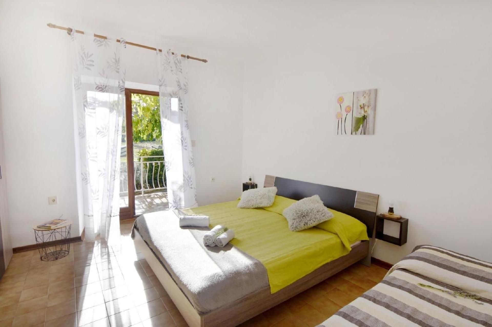 Silva-Unterkunft im Erdgeschoss, 2 Schlafzimmer, Garten view 3