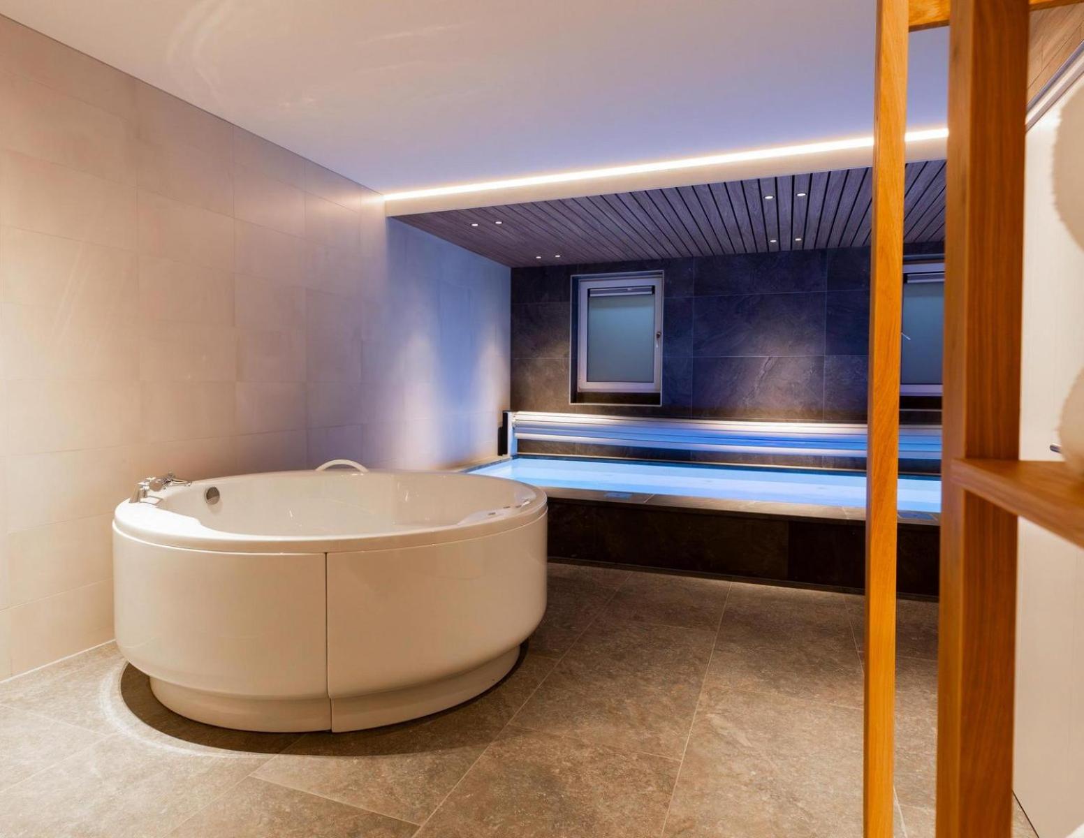 Veluwe Villa with Indoor Pool & Wellness | 12 persons view 2
