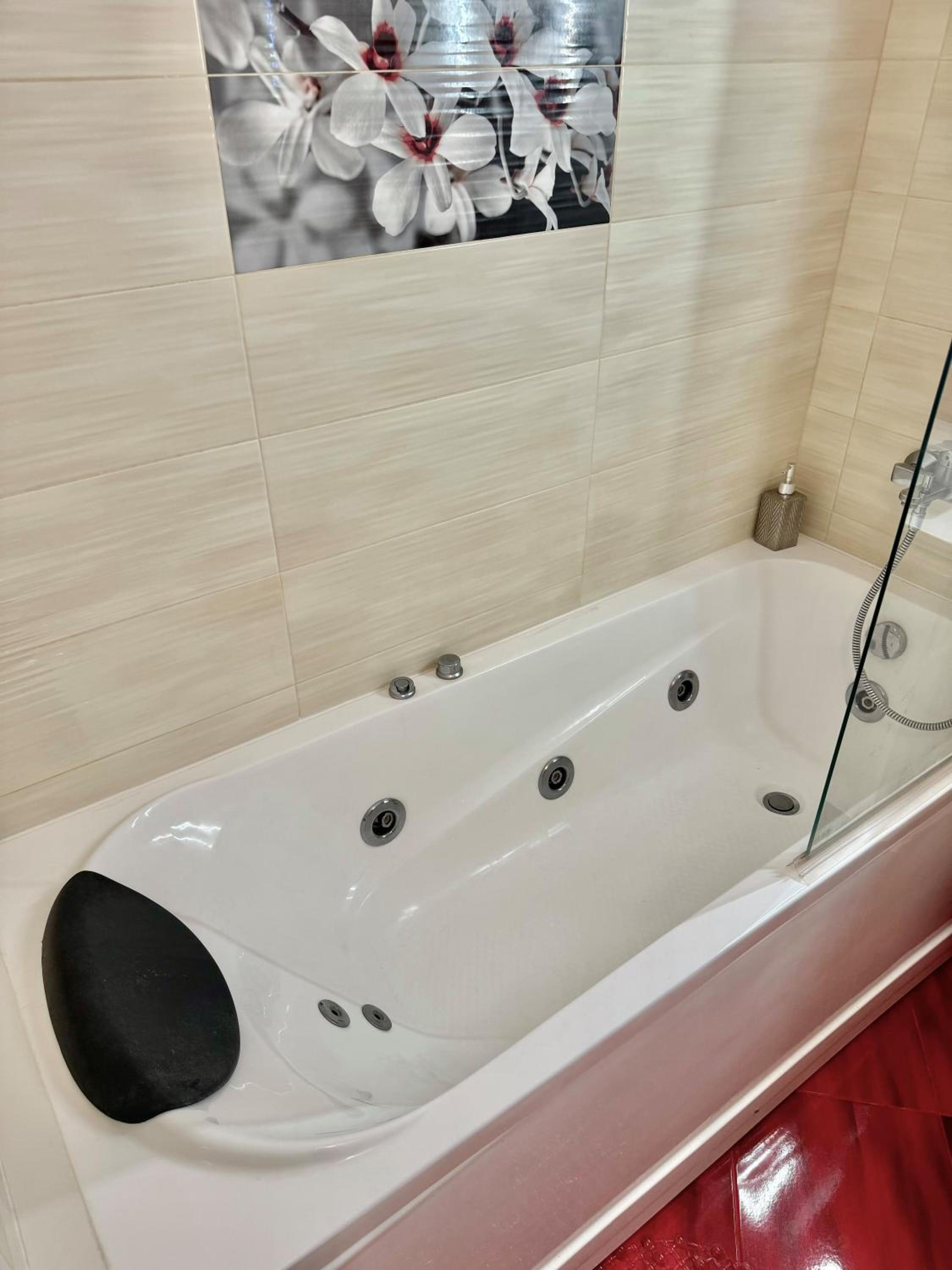 Sunny & Comfort Apartment next to Tech Park for 4 Guests