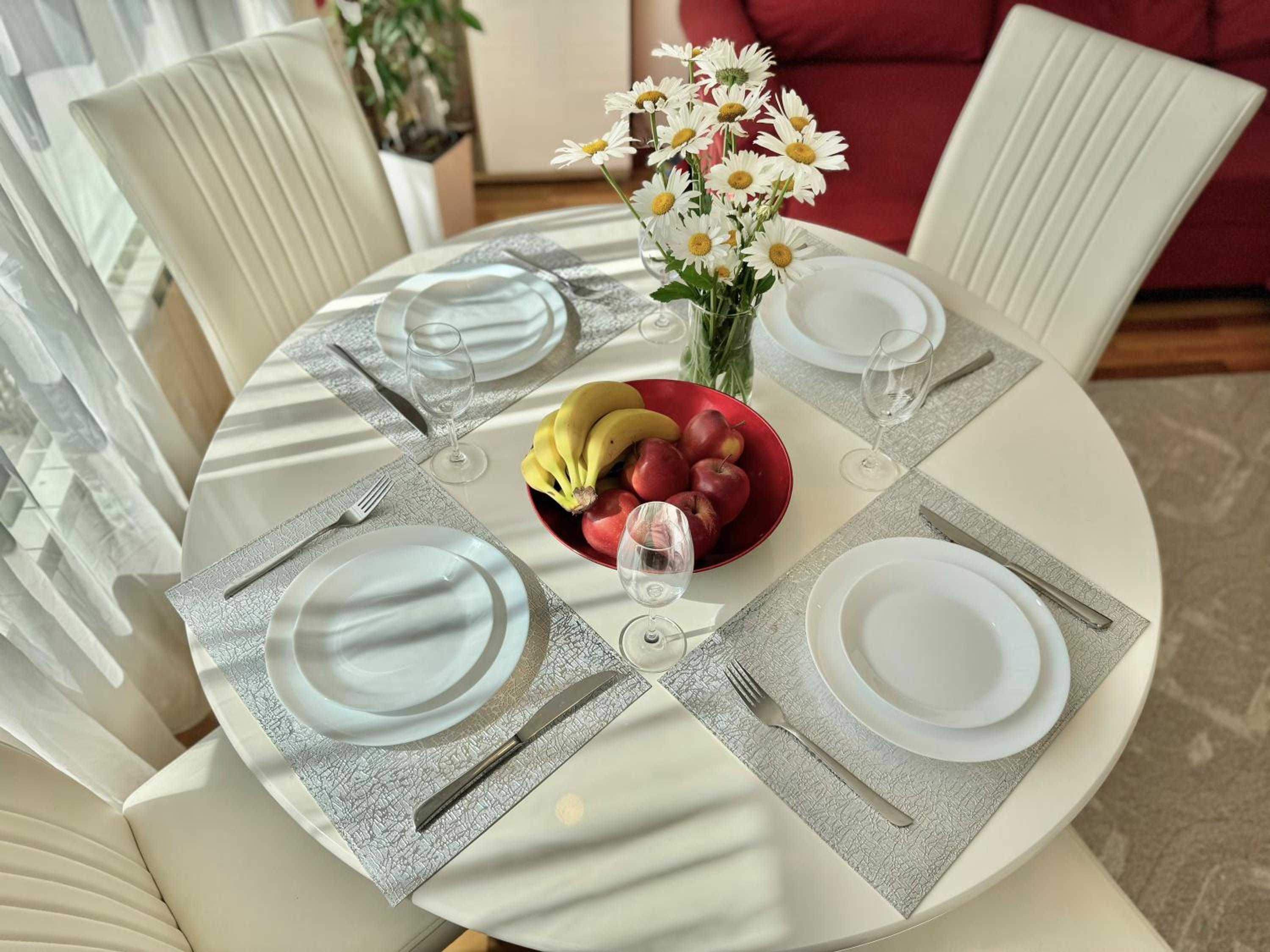 Sunny & Comfort Apartment next to Tech Park for 4 Guests