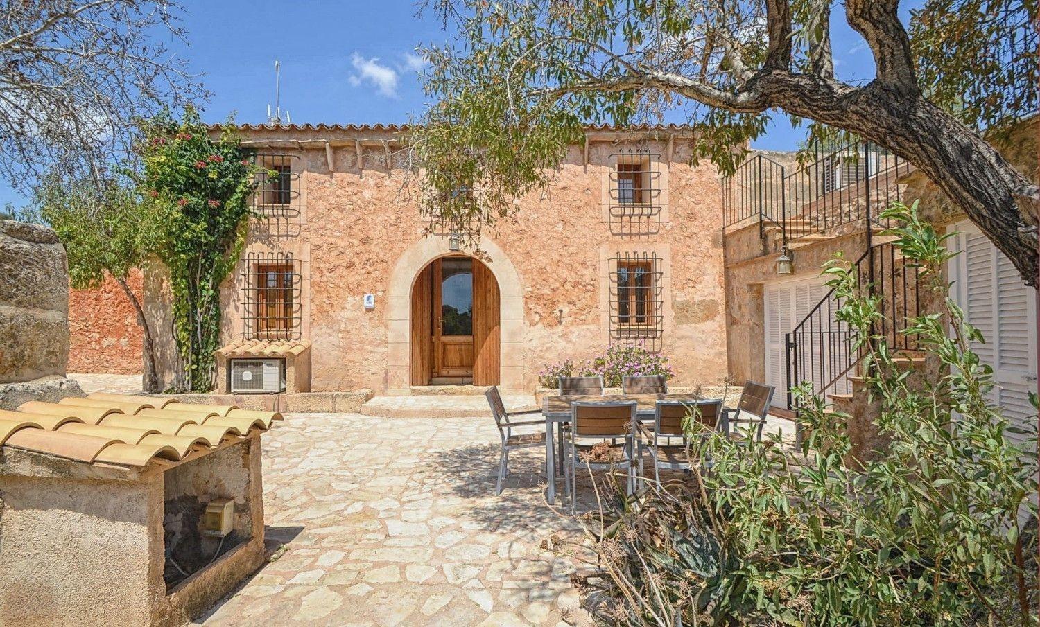 Gemütlich eingerichtetes Landhaus mit pool in der Nähe von Porto Cristo